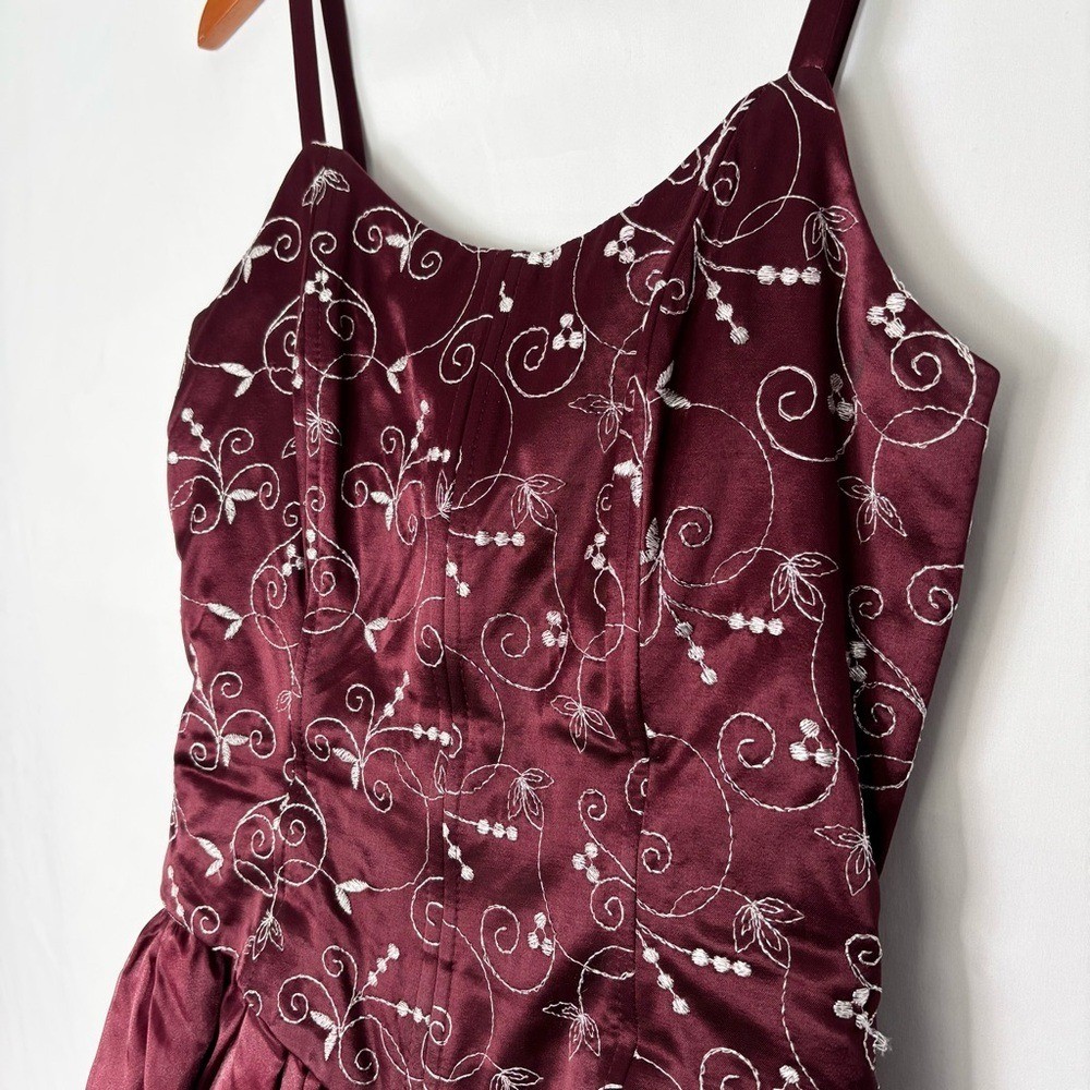Vintage 90s Kiki USA Corset Embroidered Dress Gown Burgundy Red Size M A Line