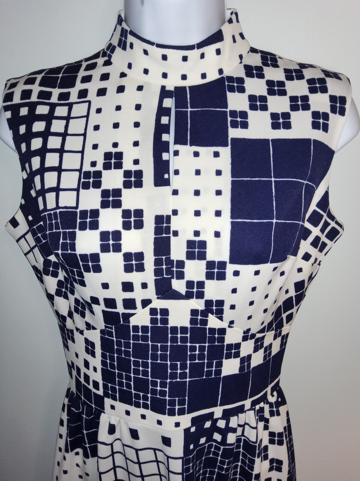 Vintage 1960s Bleeker Street Keyhole Dress Blue White