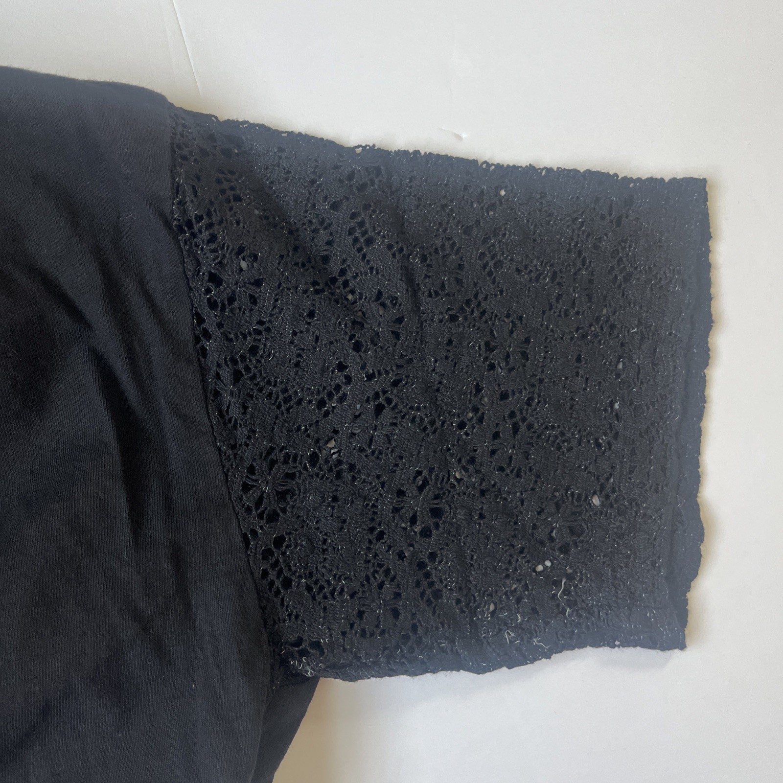 Vintage 90s Mervyns Partners Women’s Black Shirt Lace Shoulder Pads Size L