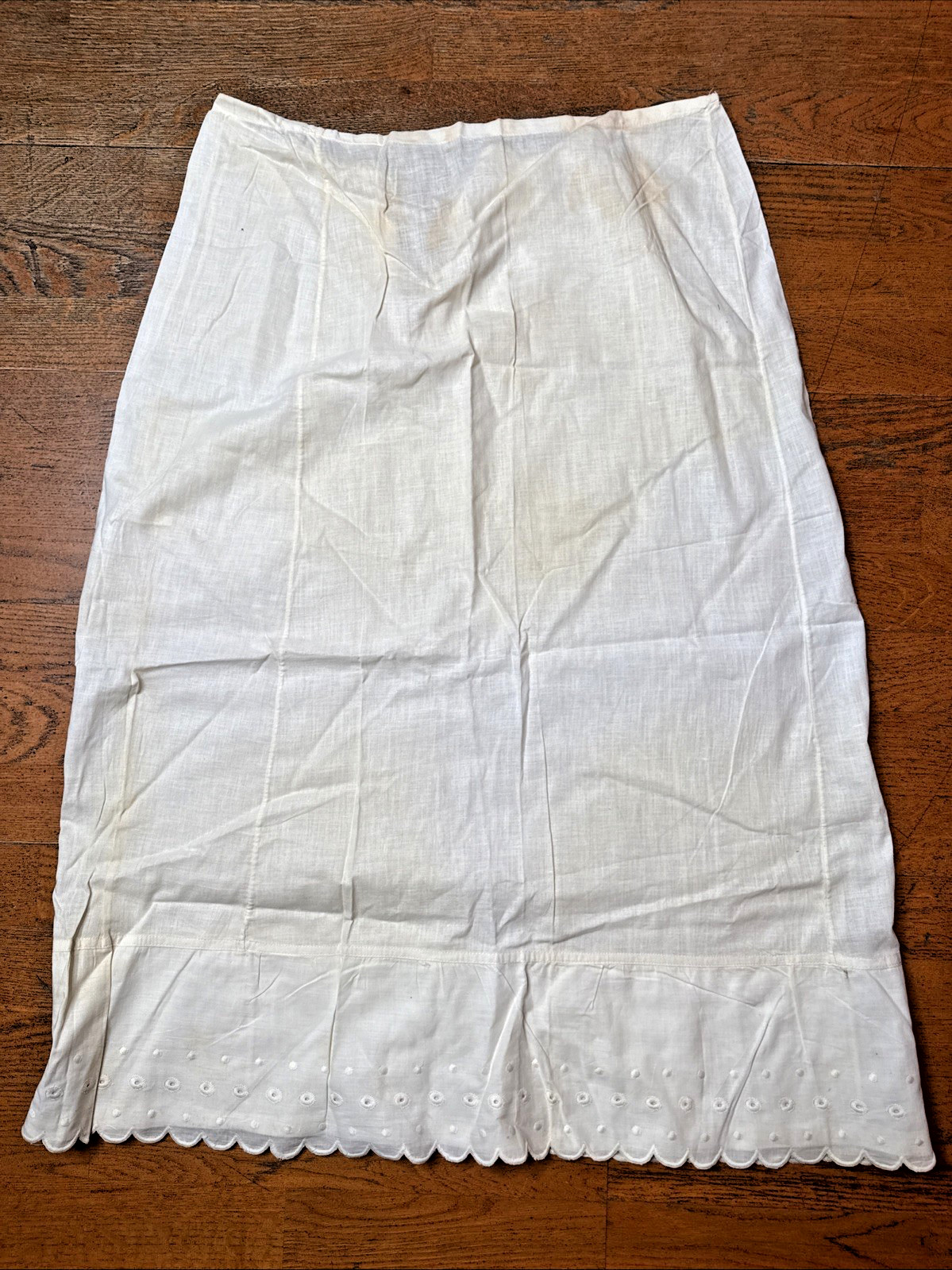 Vtg White Cotton Eyelet Half Slip 32″L Sz 14 Back Drawstring Scalloped Hem