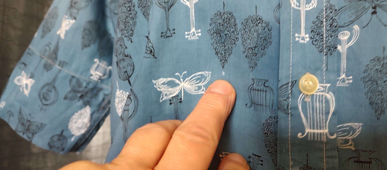 1960s MCM Women’s TOP NOVELTY PRINT, Butterflies & string inst MISS FASHIONALITY