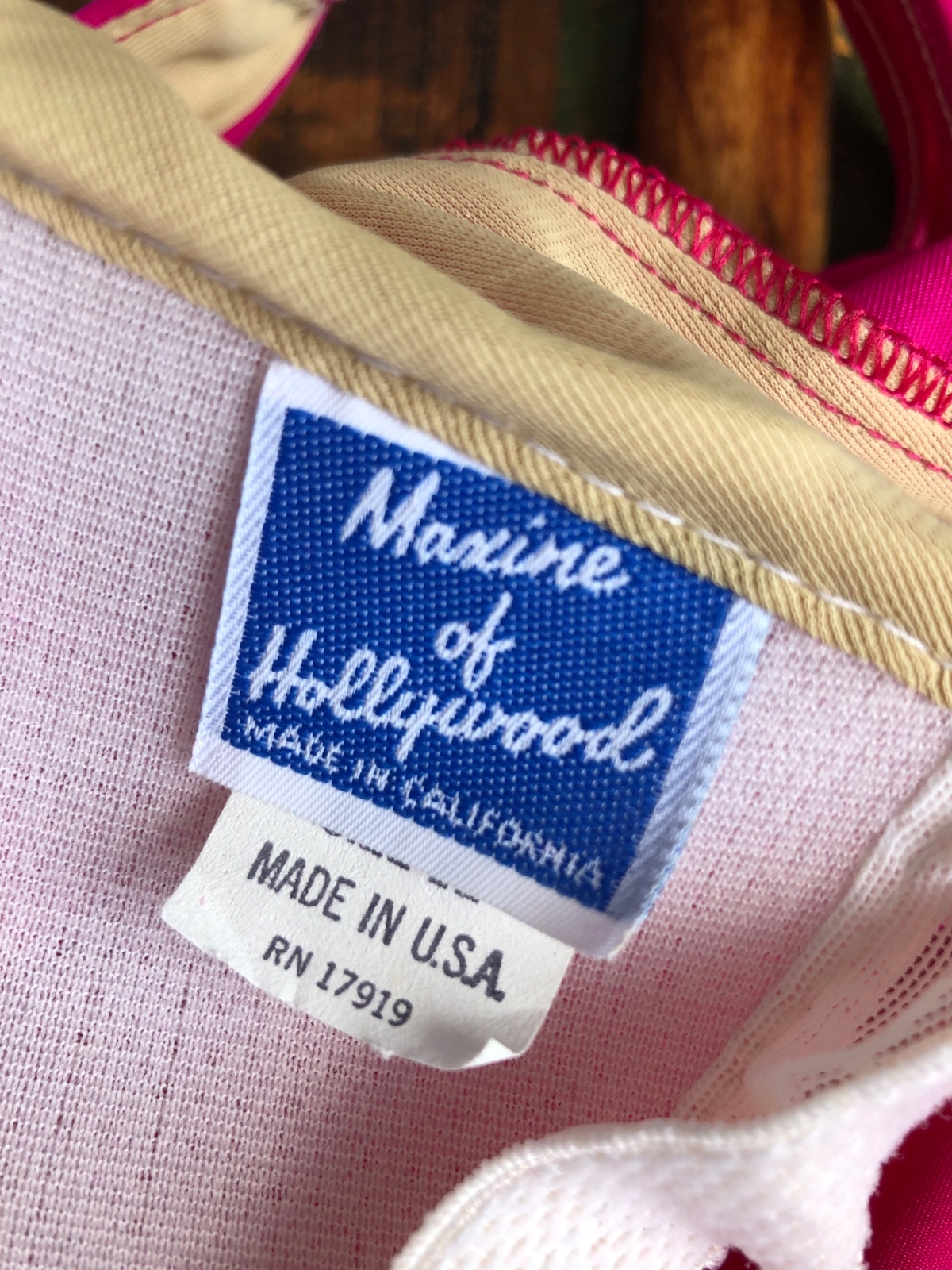 VTG MAXINE HOLLYWOOD FUCHSIA PINK BATHING BEAUTY STRUCTURED SWIM SUIT USA 12 GUC