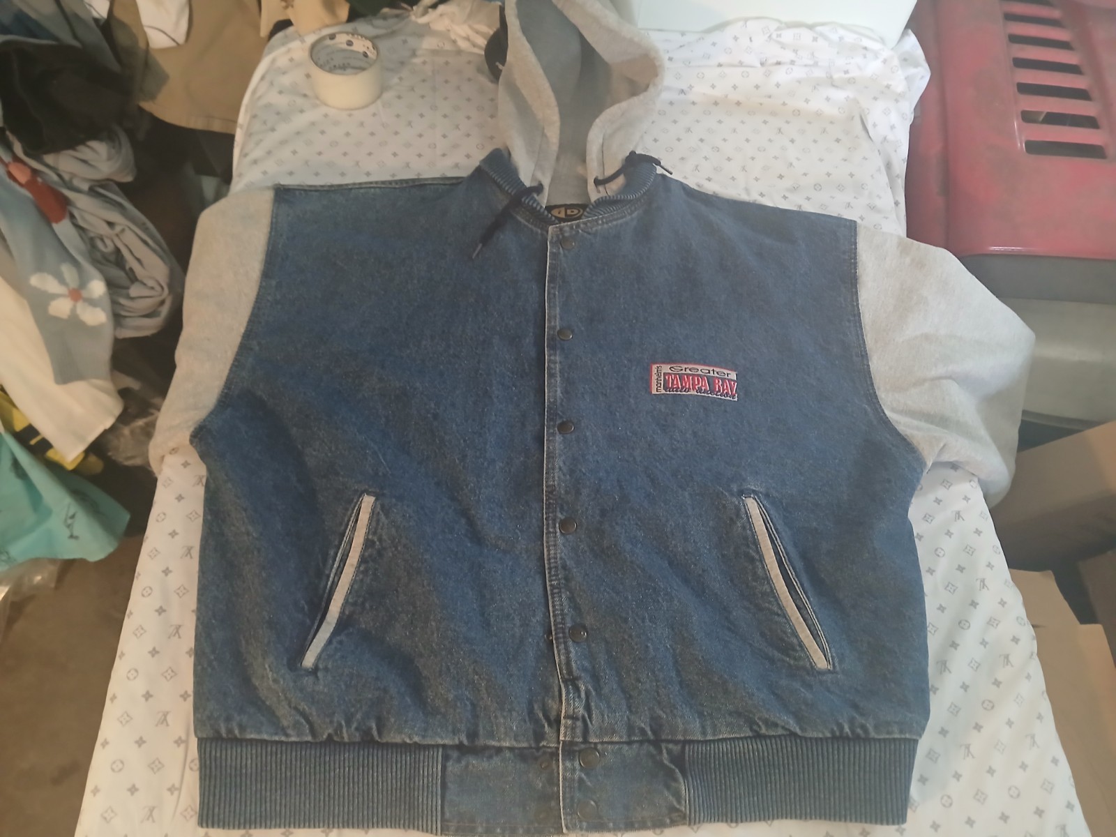 Vintage 1990s International Denim colour block jean jacket, size XL Tampa Bay