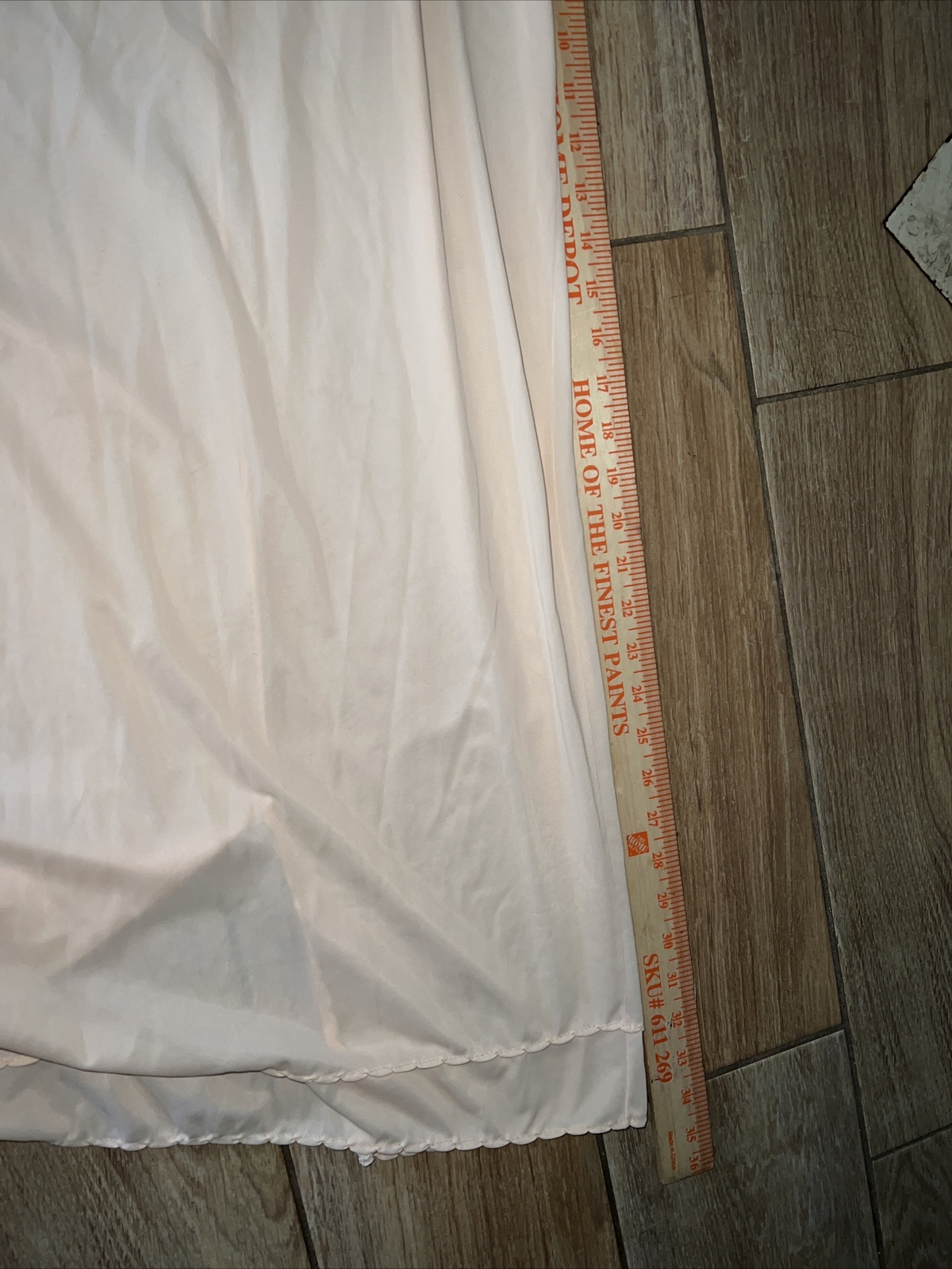 VTG SLIP PEACH COLOR UNKNOWN BRAND Polyester SEE DETAILS cxs