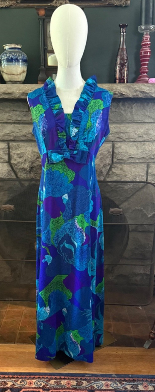 Gorgeous Vintage Mildred’s Of Hawaii Barkcloth Blue Floral Dress Med