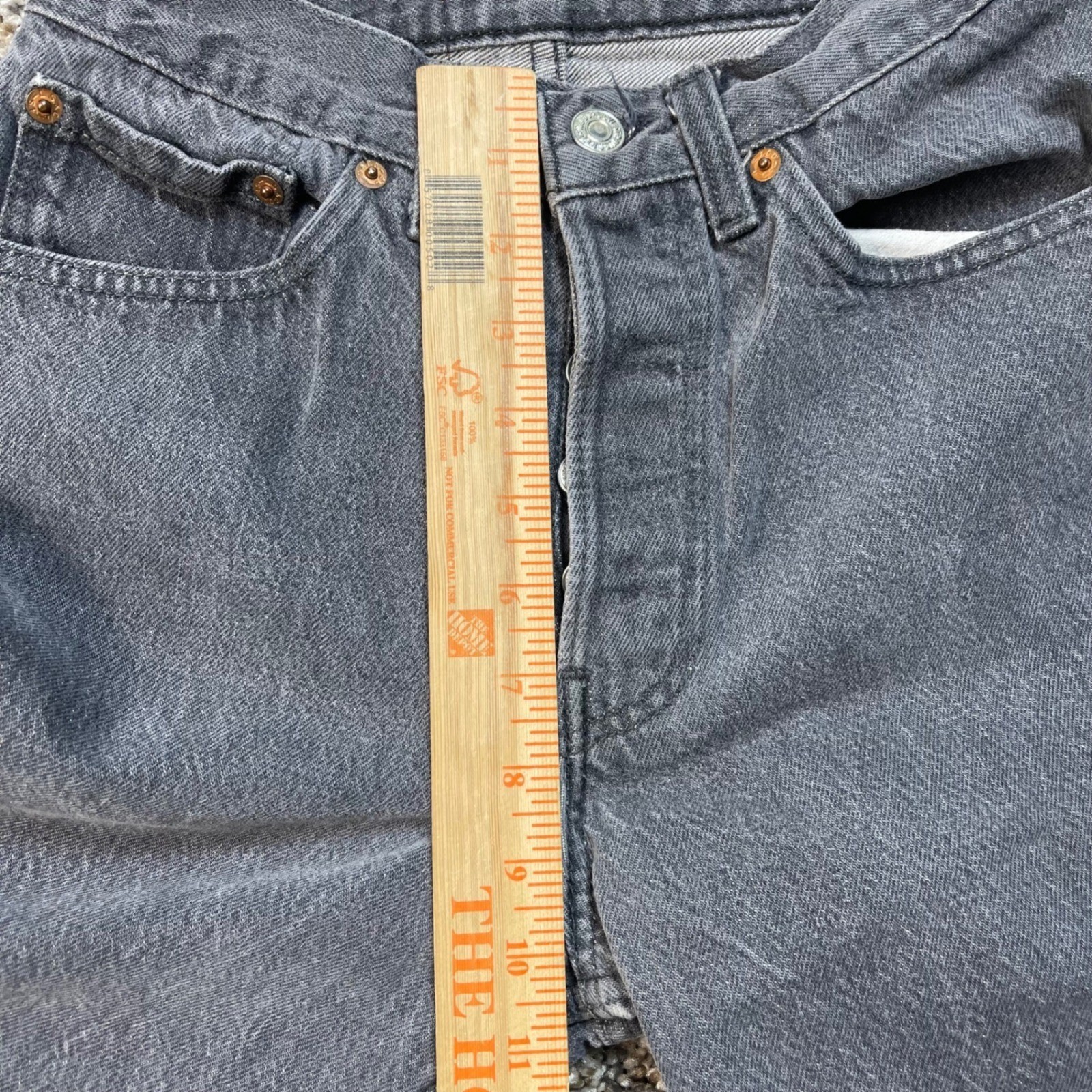 Vintage Levi’s 501 Women’s 22×31 Jeans USA Made Black High Waisted Straight