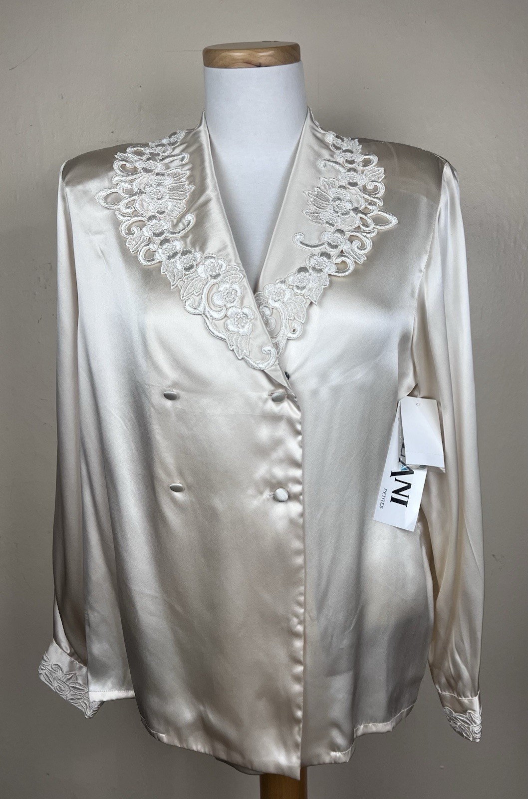 VTG 90’s Nilani Silk Blouse Embroidered Collar Buttons Petite 12 Ivory White