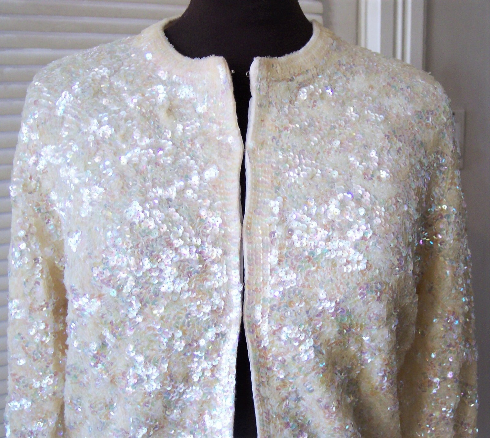 vintage stunning White Aurora Borealis sequins wedding Party grandmas sweater 42
