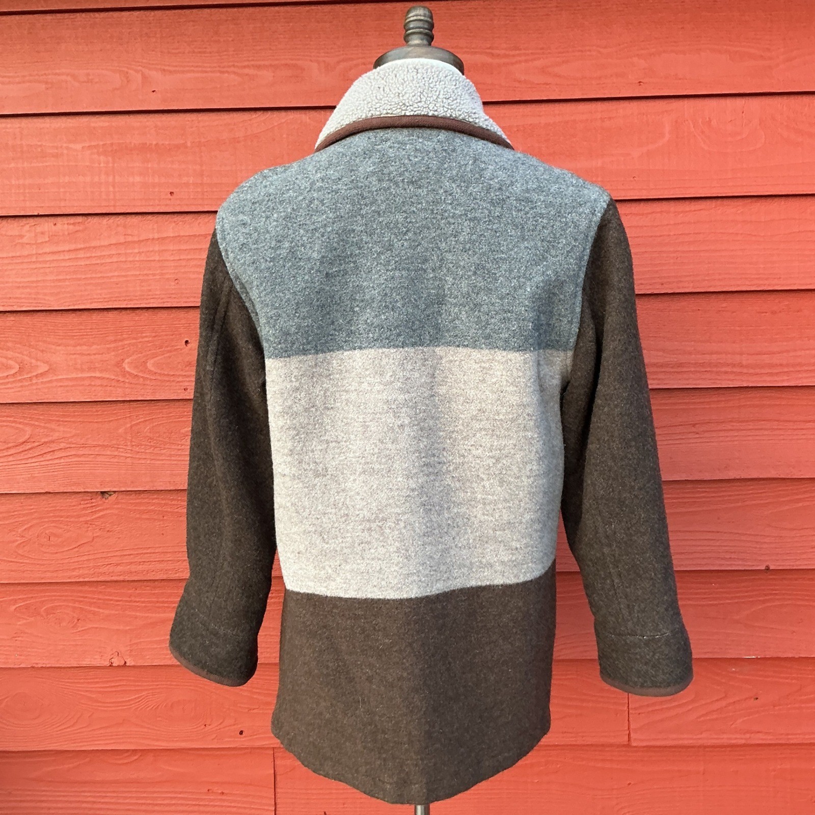 Gallery Wool Blend Coat Womens Small Gray Horse Snowflake Faux Shearling Vintage