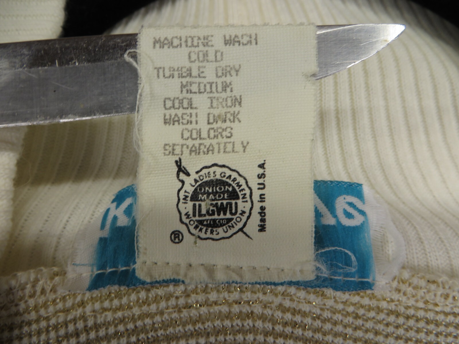 Vintage Kelli Kaye 80’s Women’s Ivory Gold Star Batwing Sweater Size 16