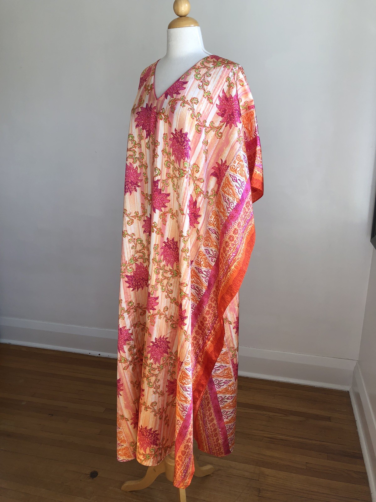 STUNNING VTG BARBIZON Pink & Orange Silky Satin Caftan Dress SZ O/S