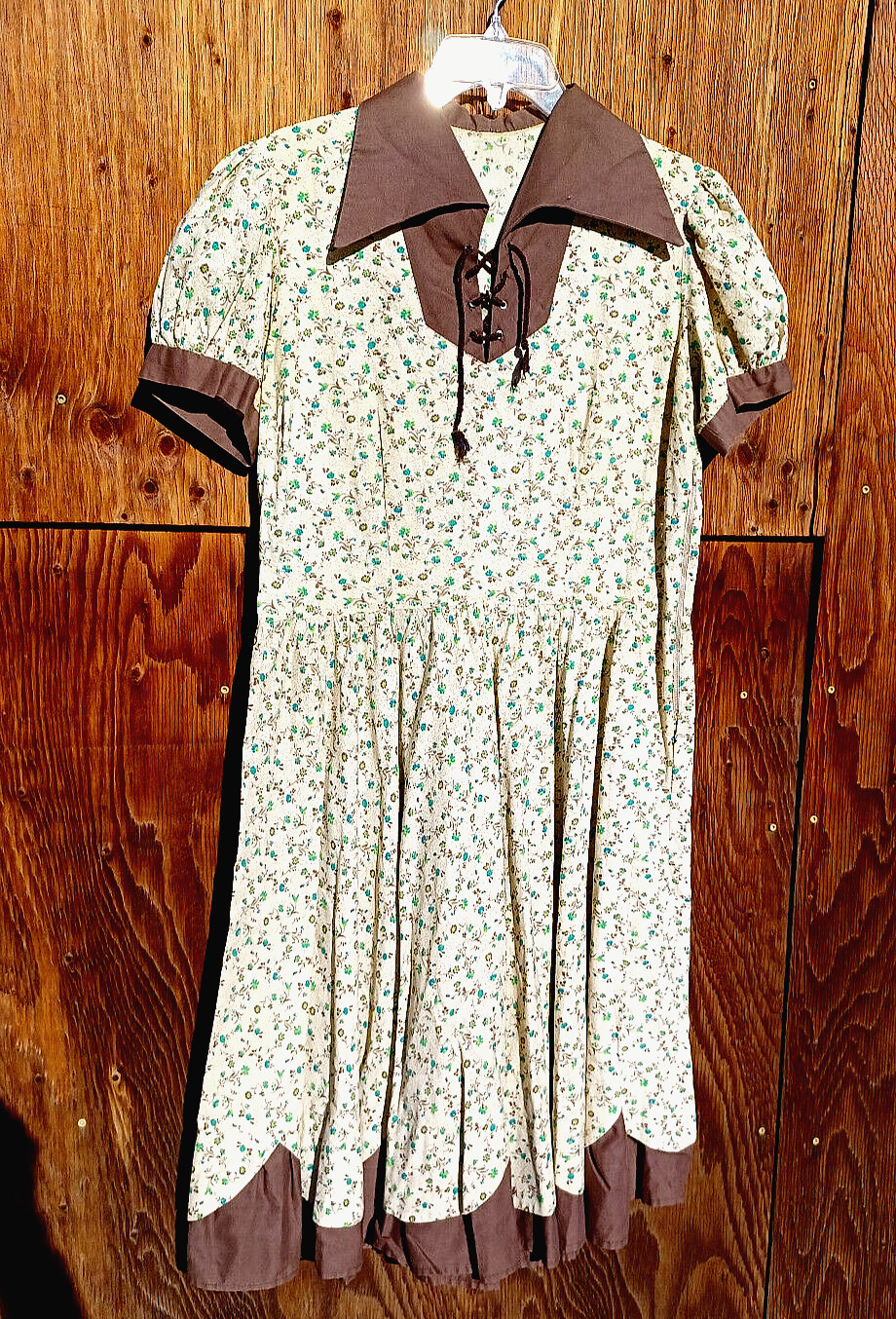 Vintage 100% Cotton Day Dress Print or Stripe, Low Back Cottagecore Applique