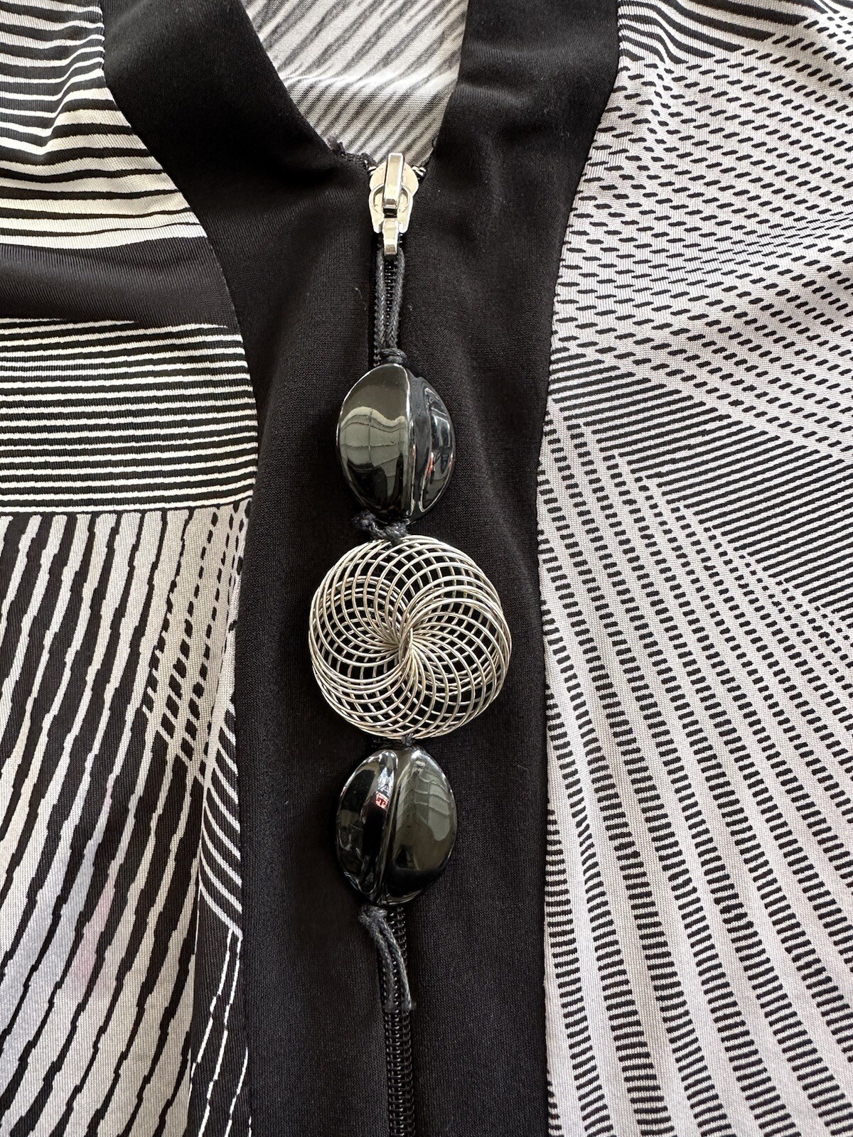 Vintage Diamond Tea Black & White Geometric Psychedelic Abstract Zip Robe Sz S