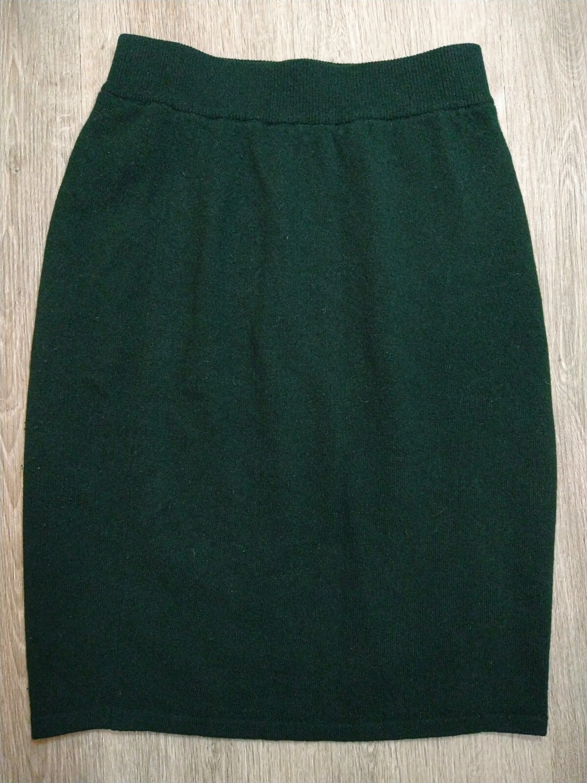 1980s United Colors of Benetton Schoolgirl Pencil Skirt Hunter Green SZ: 26×23