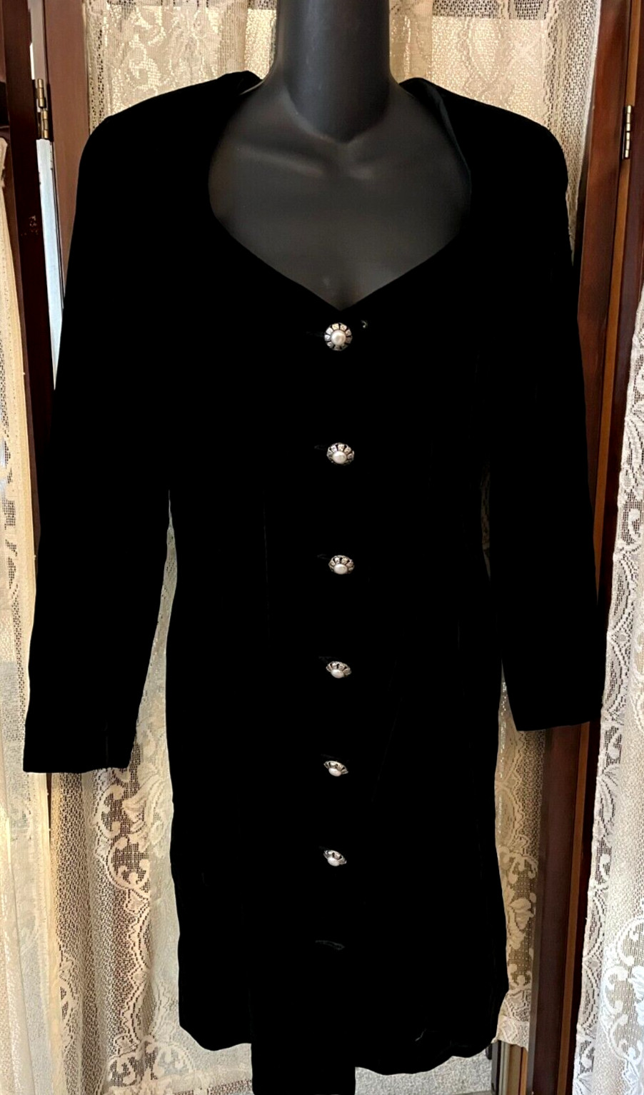 Vintage Maggy London by Jeannene Booher Black Velvet Dress Sze 8 Lined 1980s