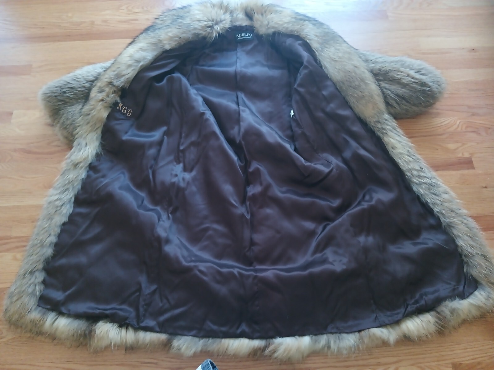 ADOLFO Bold Beauty Collared Feathered Finnish Raccoon Fur Coat Full Length Plus