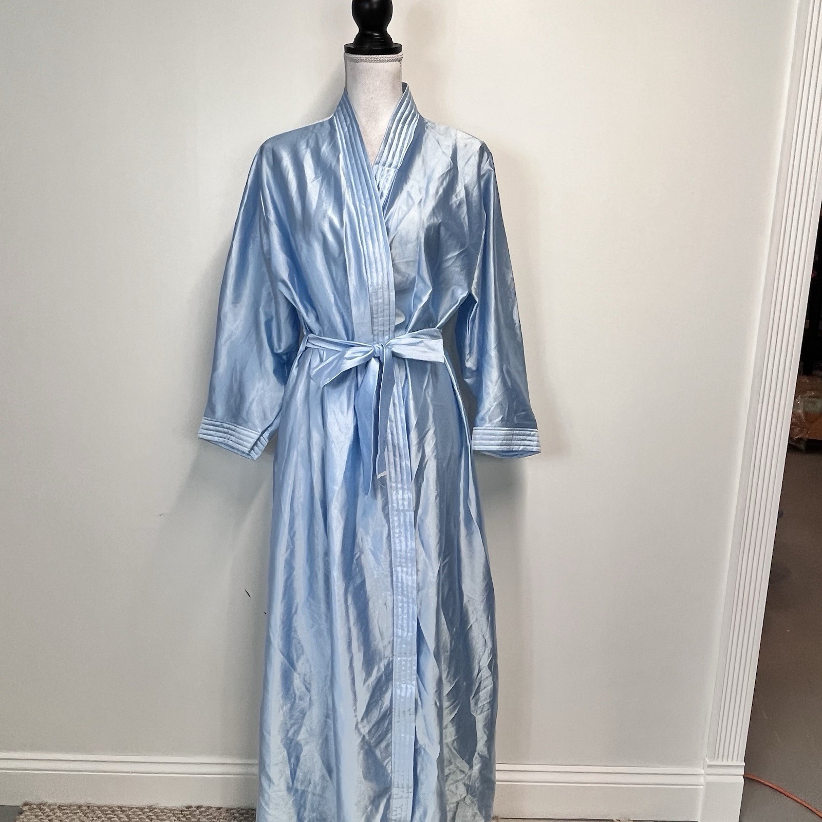 Vintage Anthony Richards Long Robe Plus size 2X Baby Blue Shimmery Lounge Wear