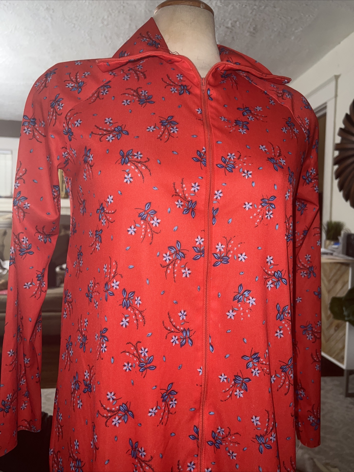 Elaine Sklar VTG Mod Red Floral House Dress Robe Zip Up Nylon Medium