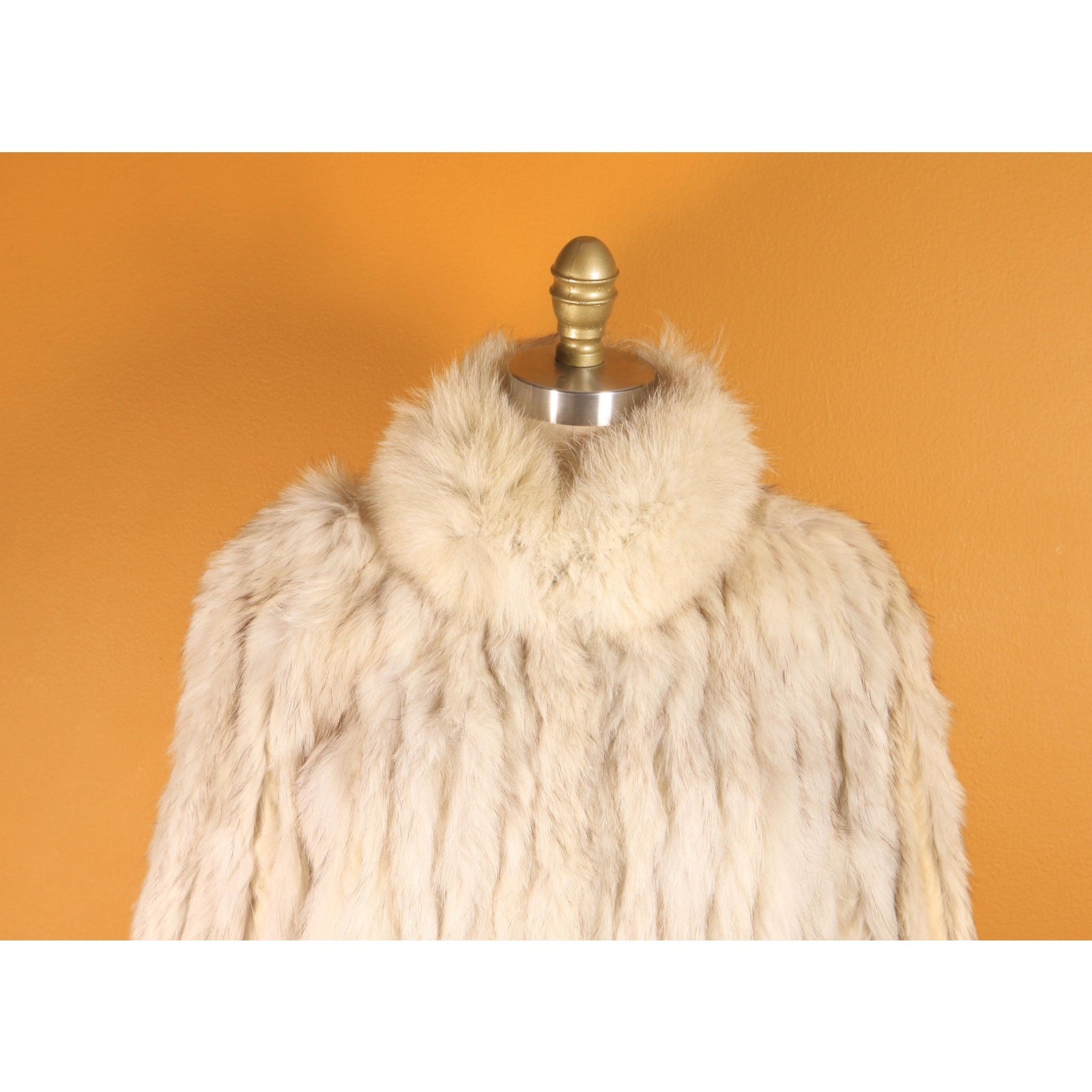 1980s Silver, White and Gray Fox Fur Long Sleeve Coat by Saga Fox -M-L