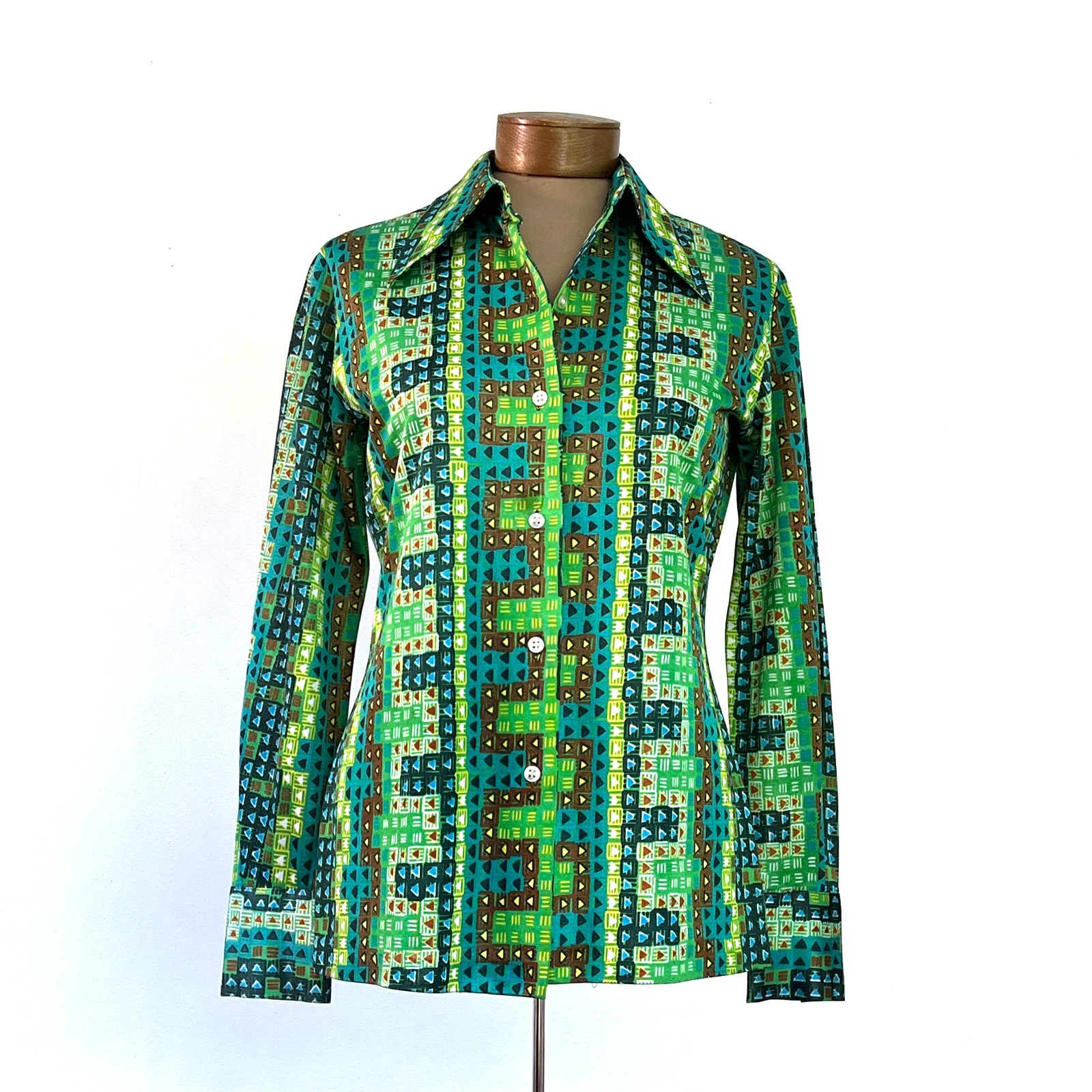 Vintage 60s Women’s Koret Kolortron Green Geometric Dagger Collar Shirt Blouse