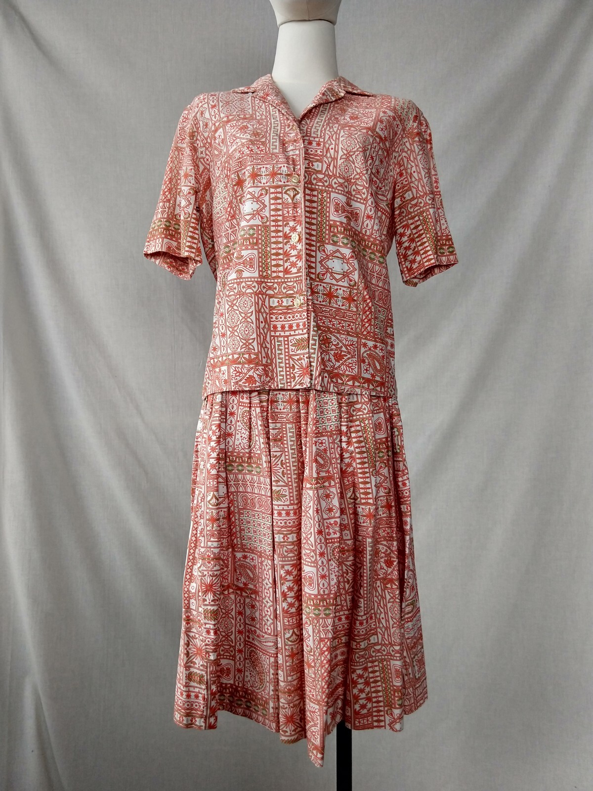 Vintage 1960s 2 Piece Summer Skirt & Top Set VGUC Waist 24 Bust 38