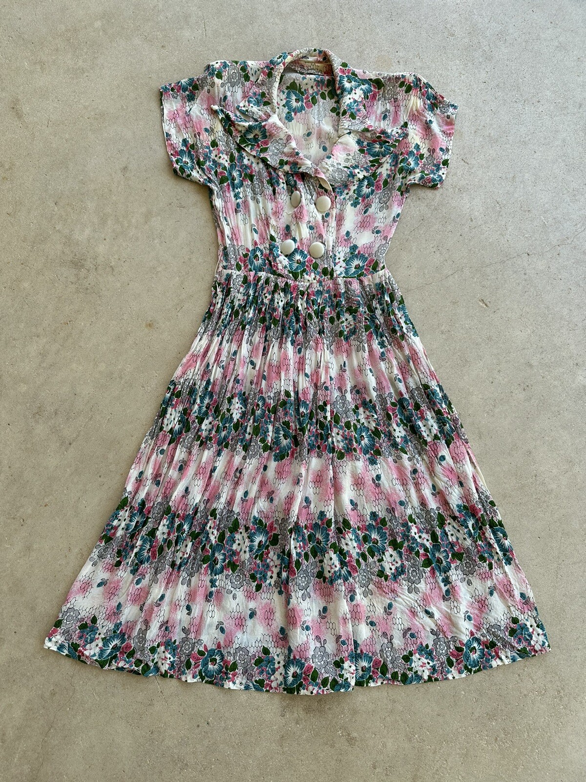 Vintage 1940s Floral Crepe Day Dress Big Collar Novelty Print Pink Blue Small