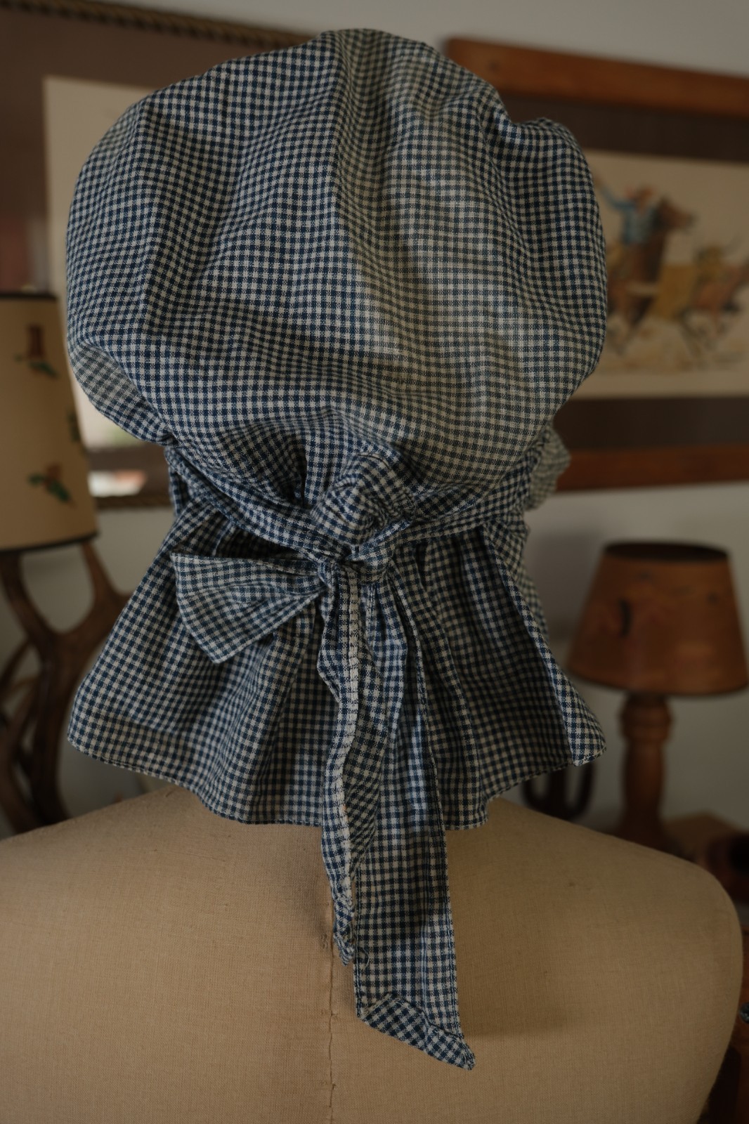 Vtg 1920’s Antique Blue & White Bonnett Farm Primitive Prairie Farm Homestead