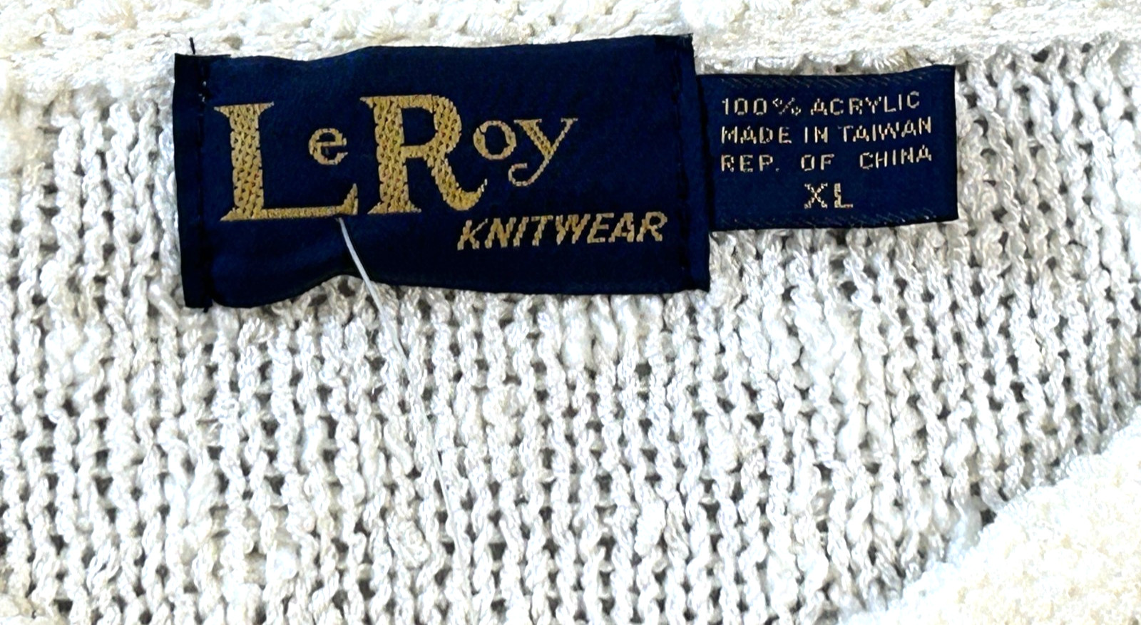 Vtg Le Roy Knitwear Sweater Women’s XL Cream Dangle Pearl Cherry Embroider NWT