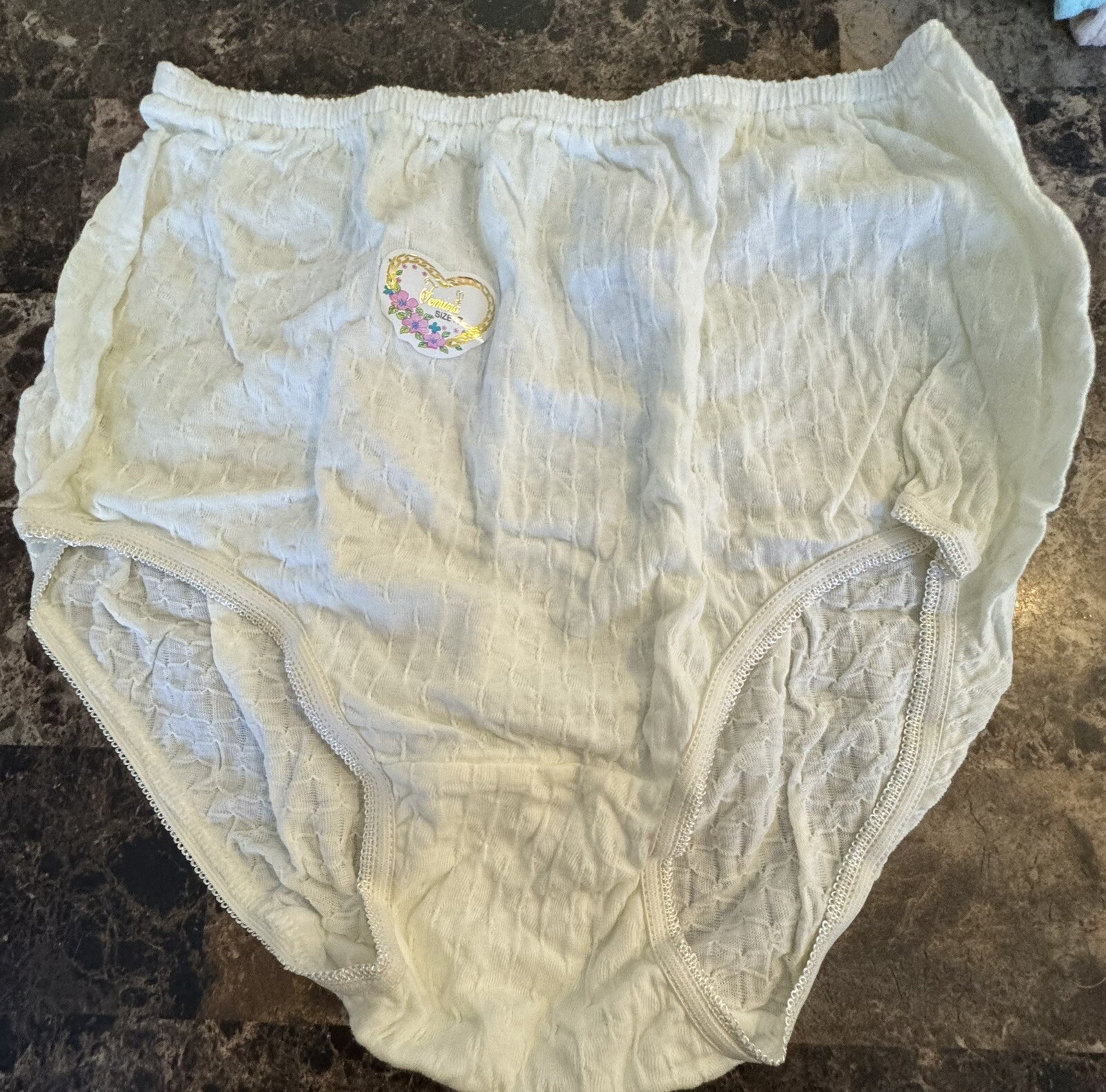 VINTAGE FEMINA COTTON / POLYESTER GRANNY PANTY! SIZE 7 NEW! CREAM