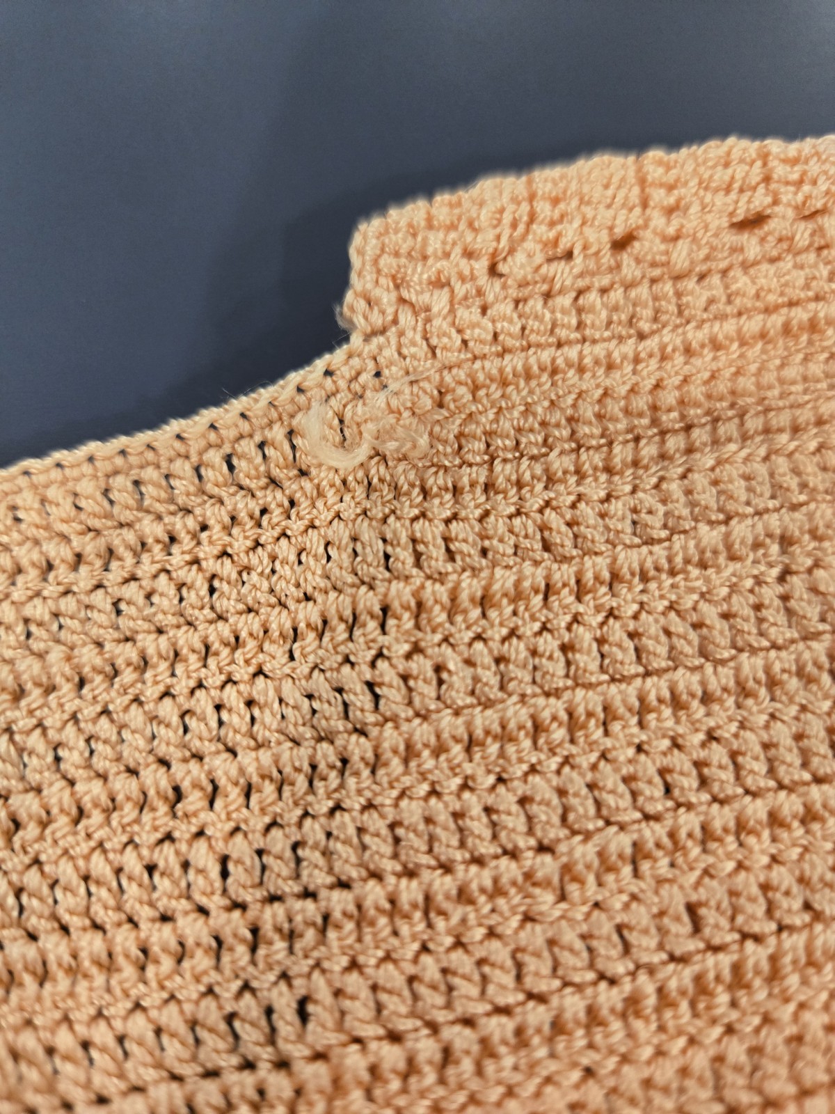 70s VTG Hand Crocheted Rayon Blouse Peach Pink Top Sm Classic square collar