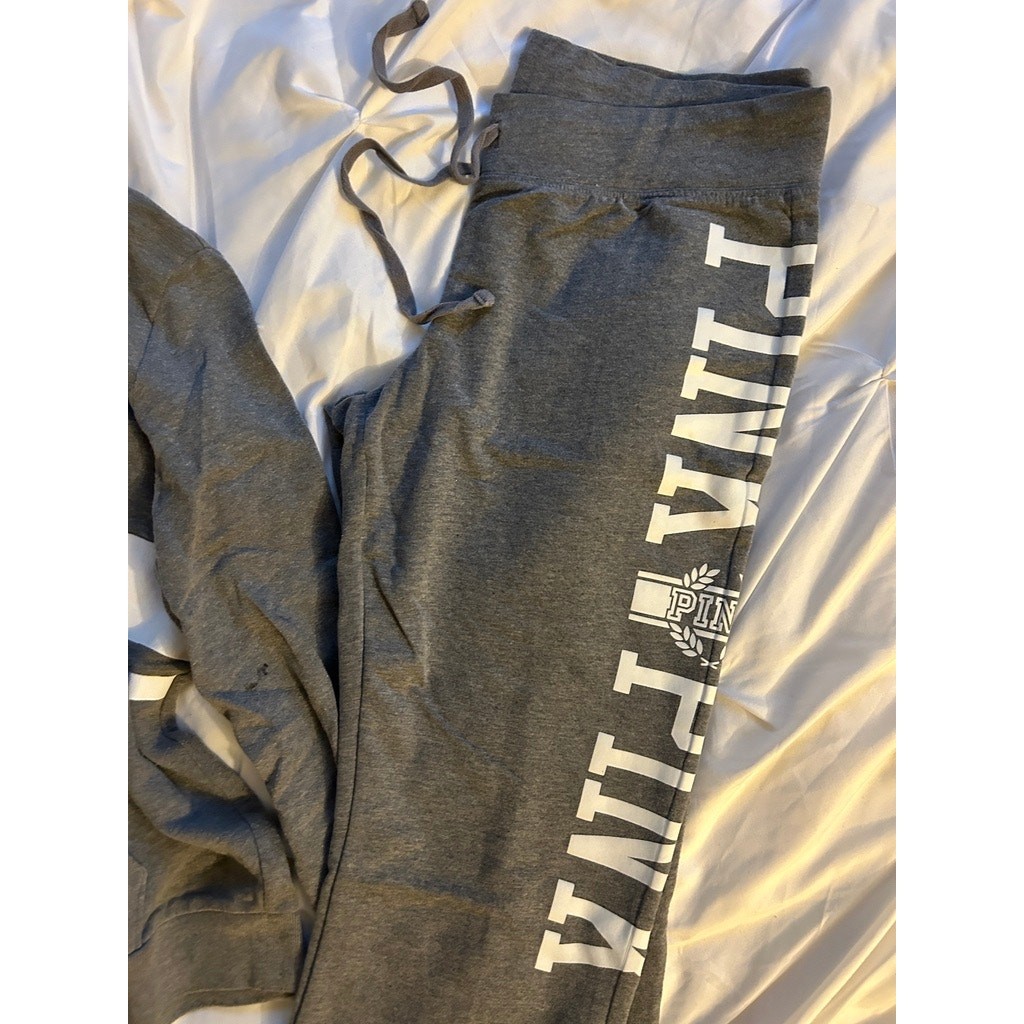 Victoria’s Secret PINK Two Piece Set Heather gray full-zip hoodie sweatpants