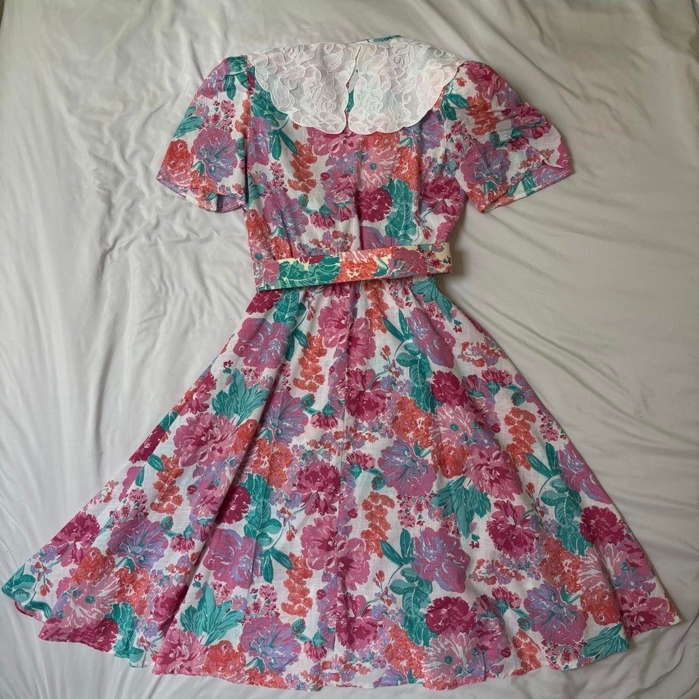 Pink, blue and white floral dress white lace collar belt VTG 80s Leslie Fay M