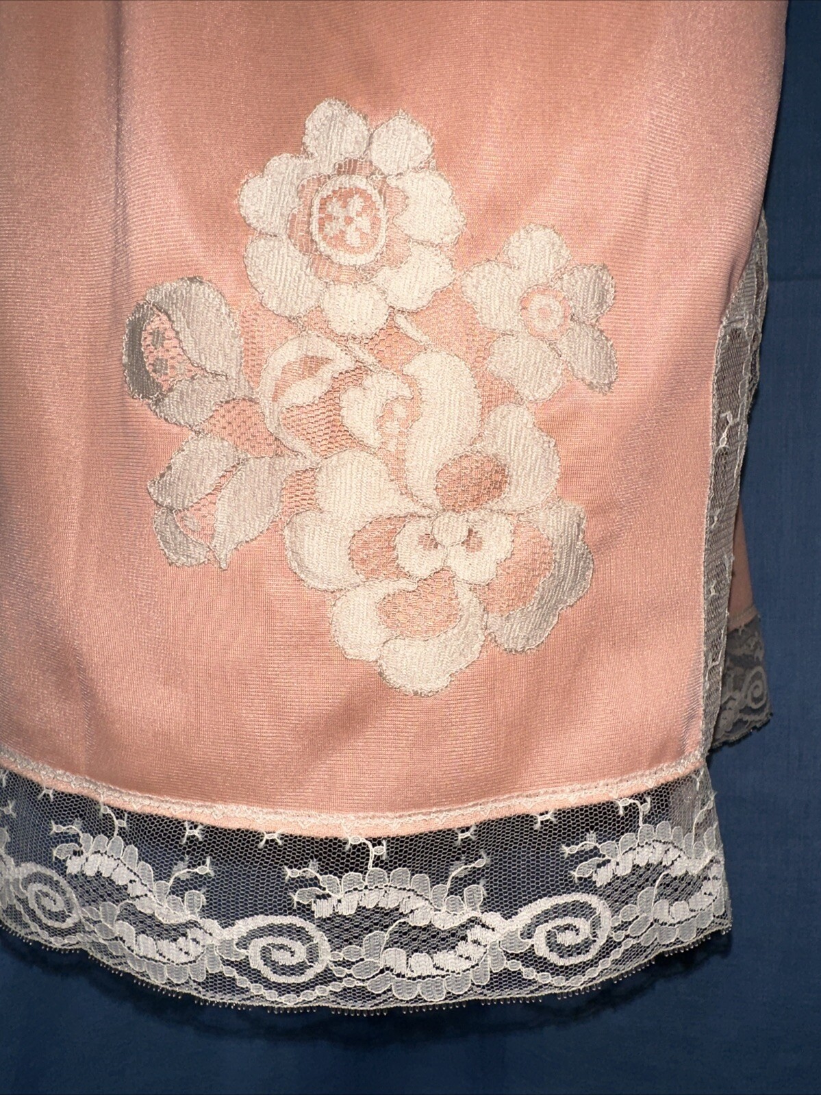 VTG Vanity Fair Antron Nylon Pillow Tab Half Slip~S~Apricot/Peach~ Lace Trim