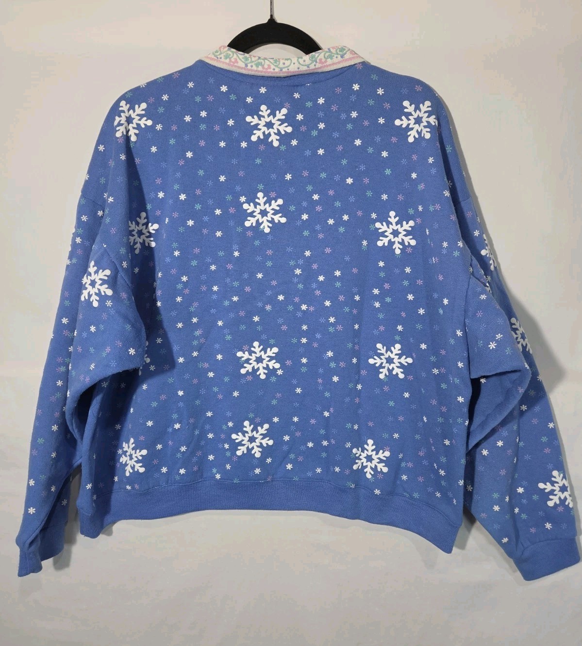 90s Spumoni Christmas Skating Bears Sweatshirt Women’s LRG Puff Paint Snowflake