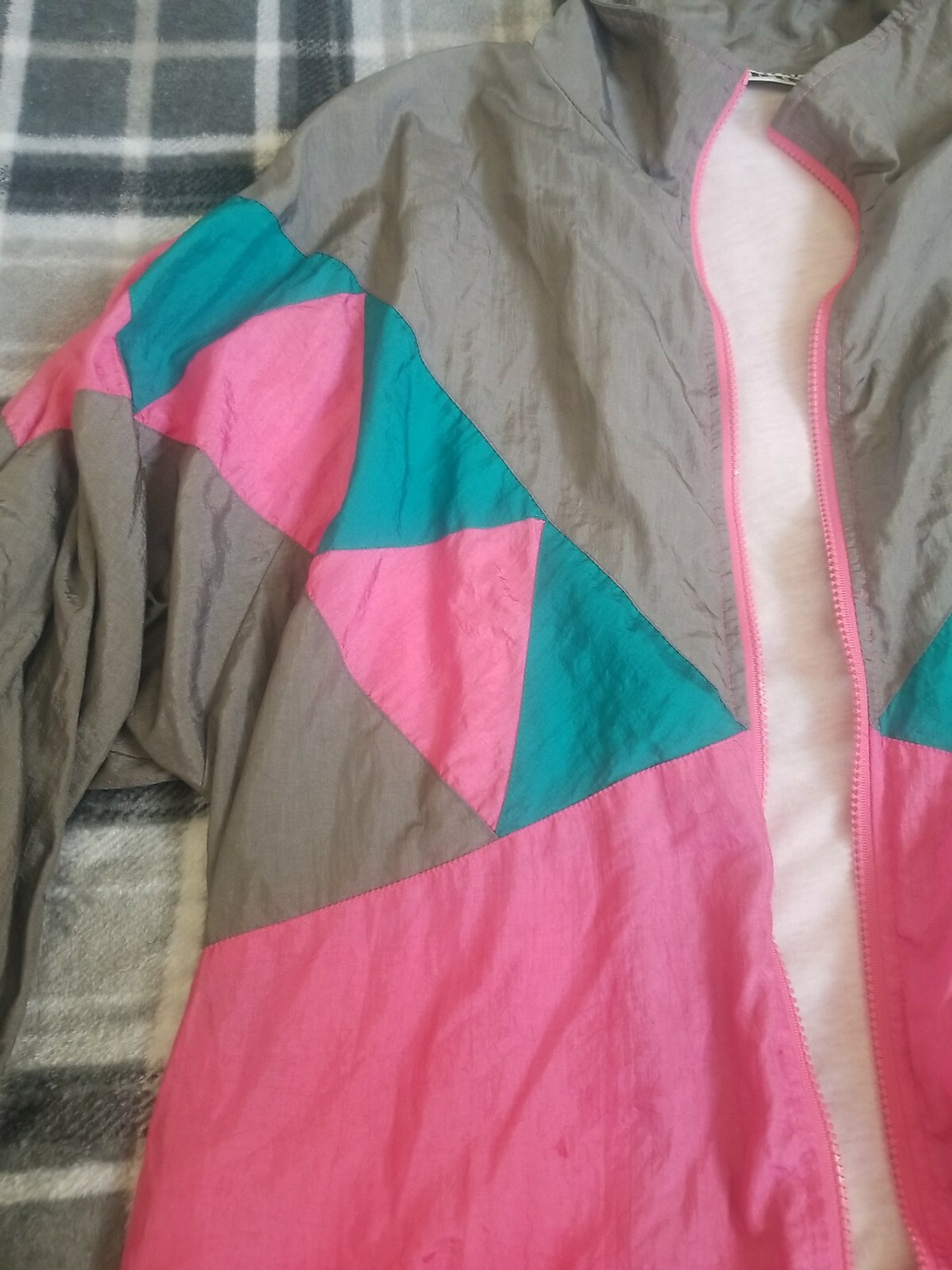 Vintage 90’s Longstreet Missy Windbreaker Track Jacket Pink Green Gray Large