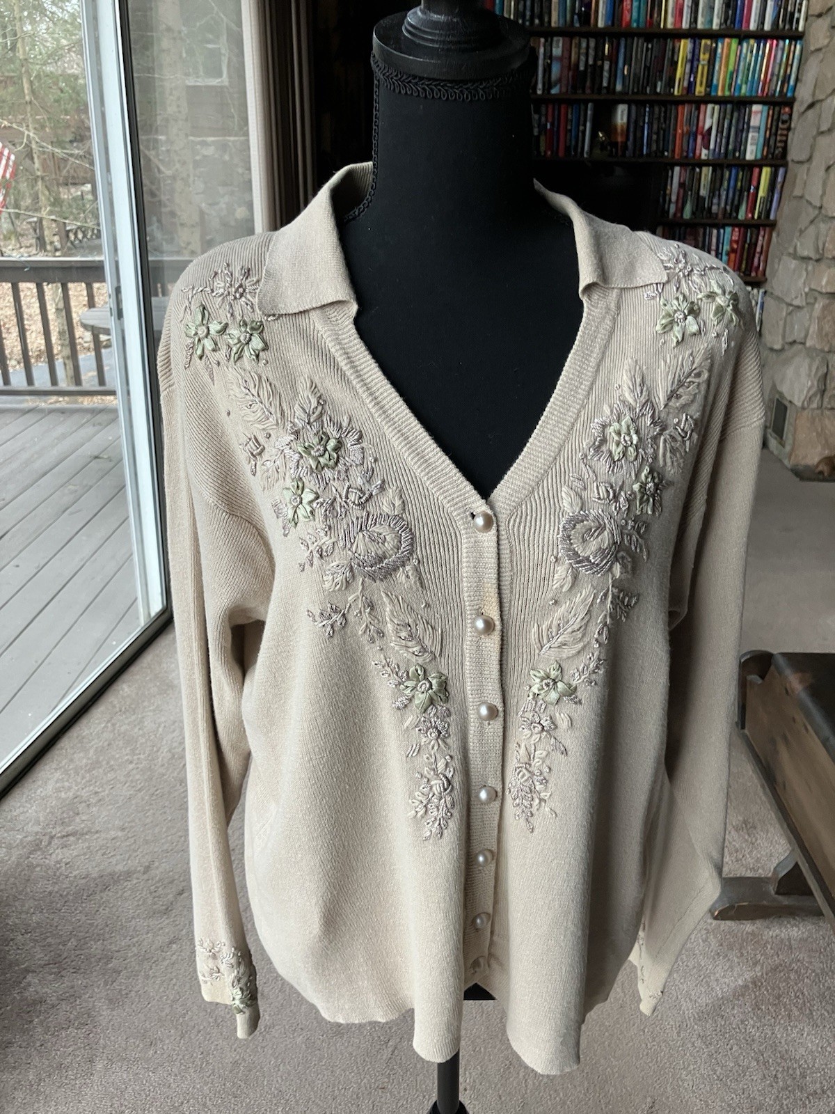 Vintage Laura Scott Woman’s Lovely Appliquéd Top Embellished w Pearls Sz. 14