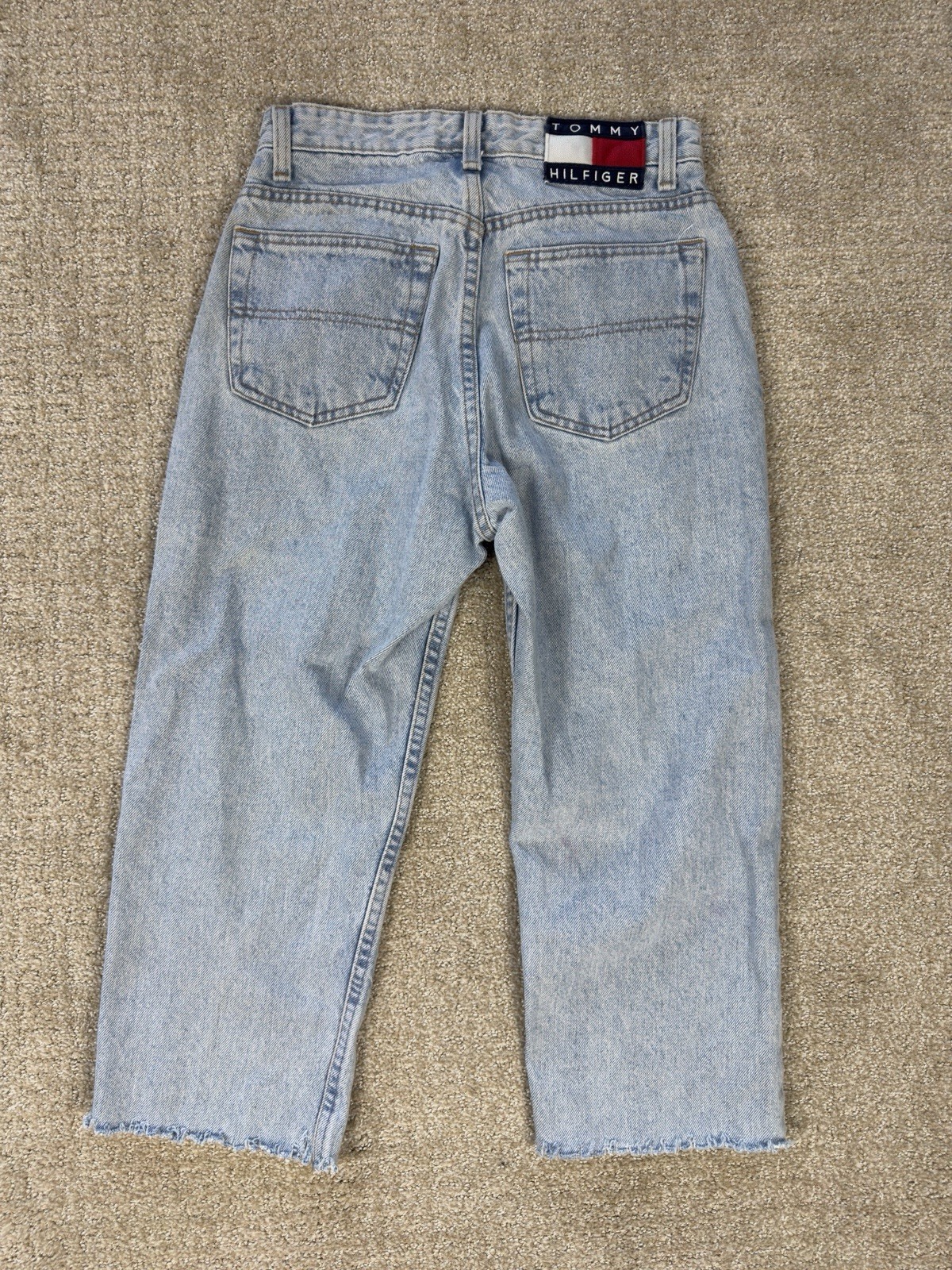 Vintage Tommy Hilfiger 90’s Women’s Jeans Cropped Whiskered Big Patch Size 0