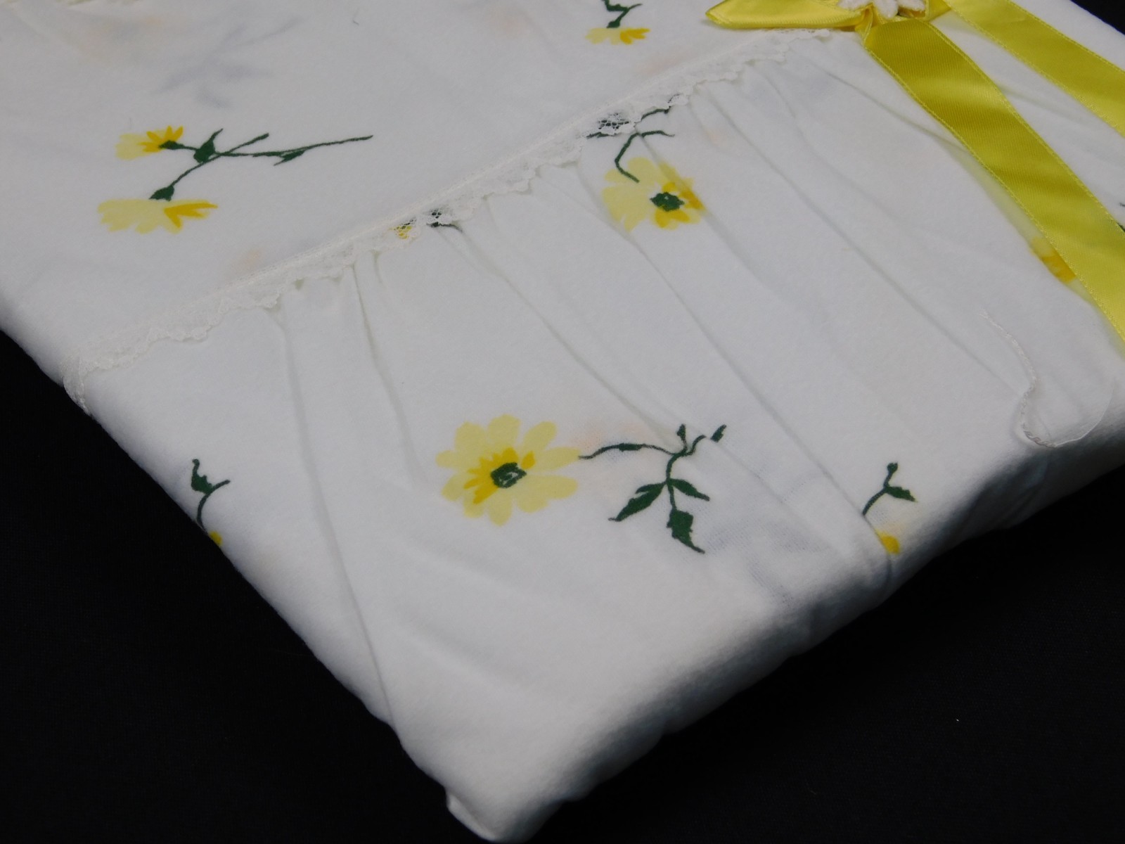 NIP Girl’s 2 Pcs Vtg Sears 1960’s White & Yellow Flowers Pajamas Sz 12