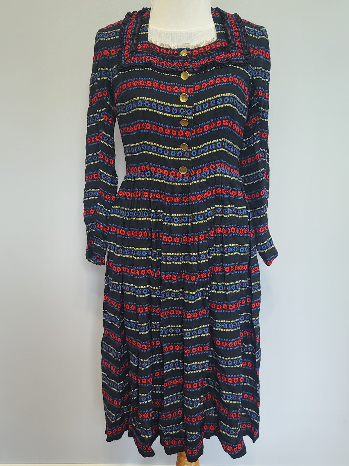 Vintage 1930s / 1940s German Long Sleeve Stripe Print Dirndl Dress (B-36″ W-30″)