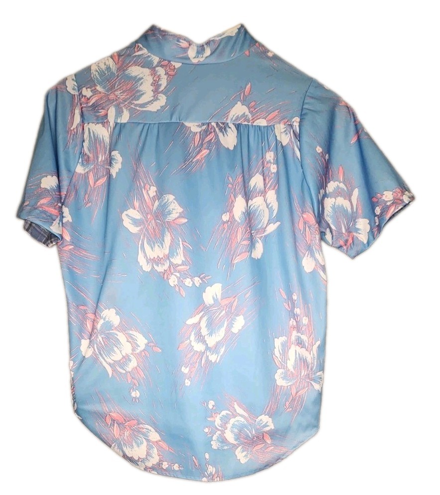 Vintage 70s Polyester Pastel Blue and Pink V-Neck Short Sleeve Blouse Sz S