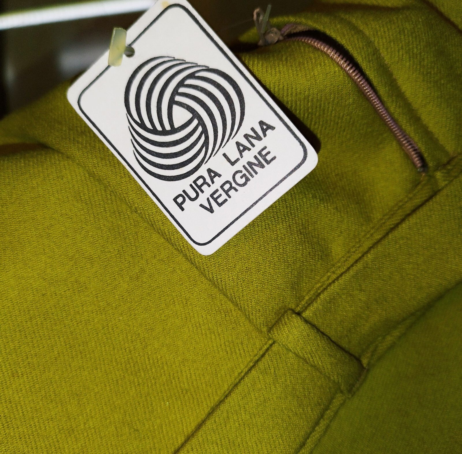 Winter Pure Wool Bicolor Hipster or Yellow Solid Color 42 to 46 Years ’80