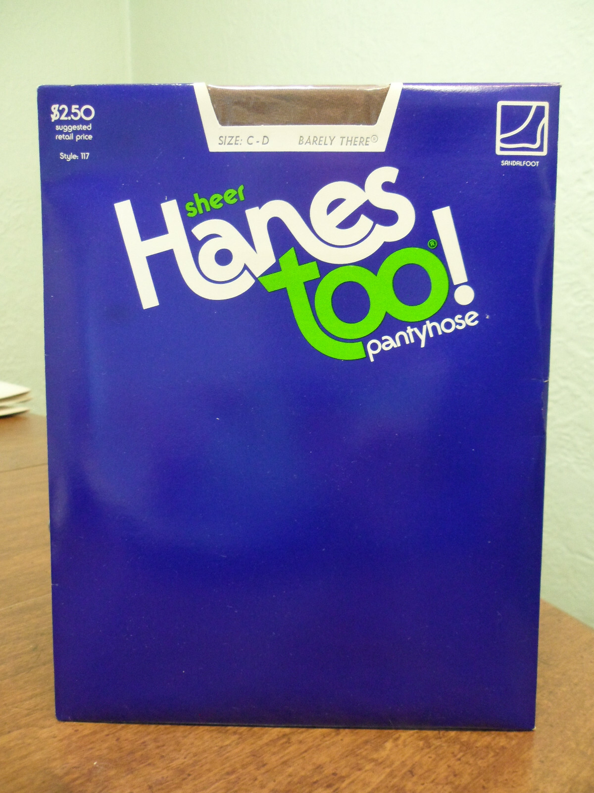Vintage Hanes Too Sheer Pantyhose Sandalfoot Size CD Barely There 1980’s NOS