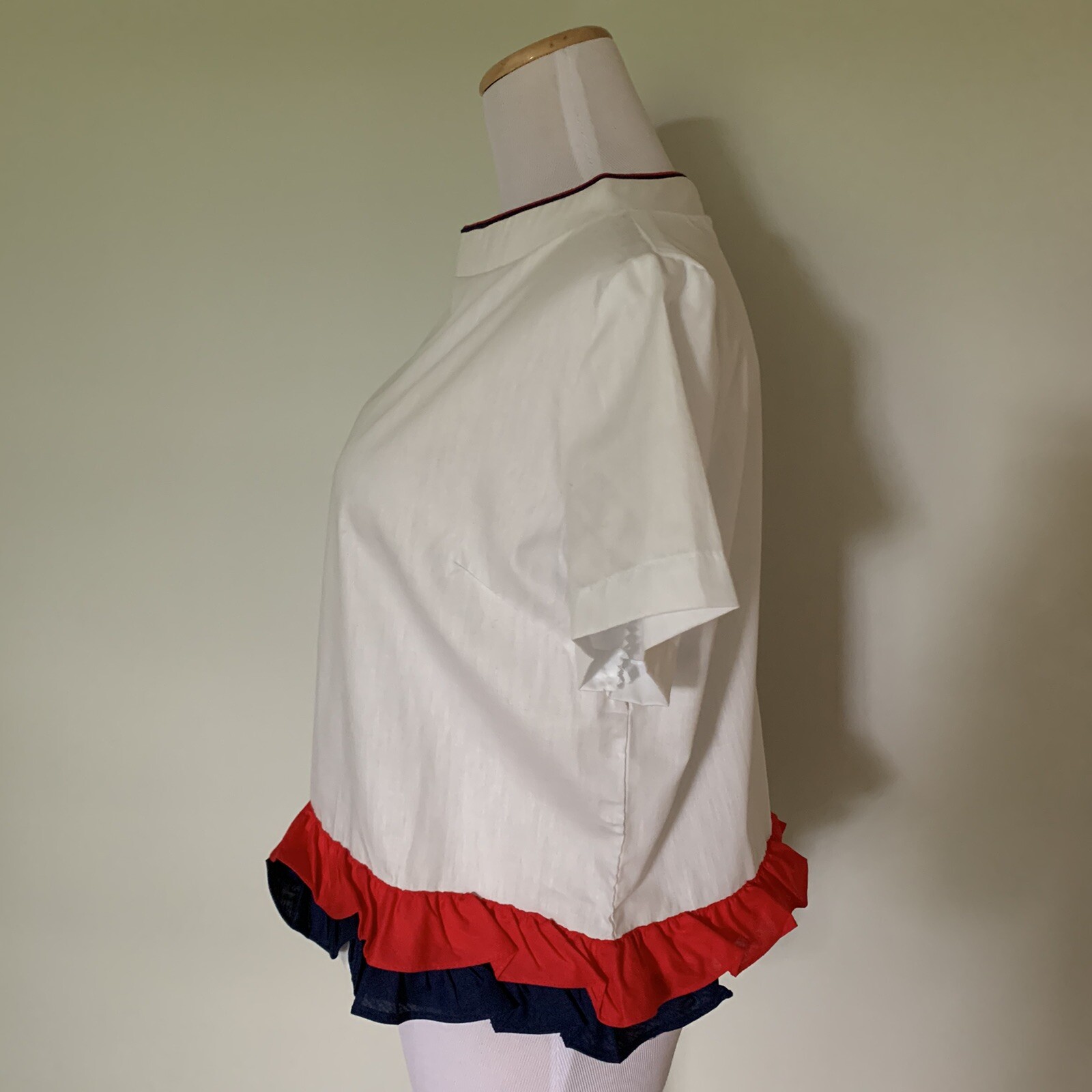 Vintage 50s 60s White Cotton Blouse Button Back Cropped Red White Ruffles Sz 38