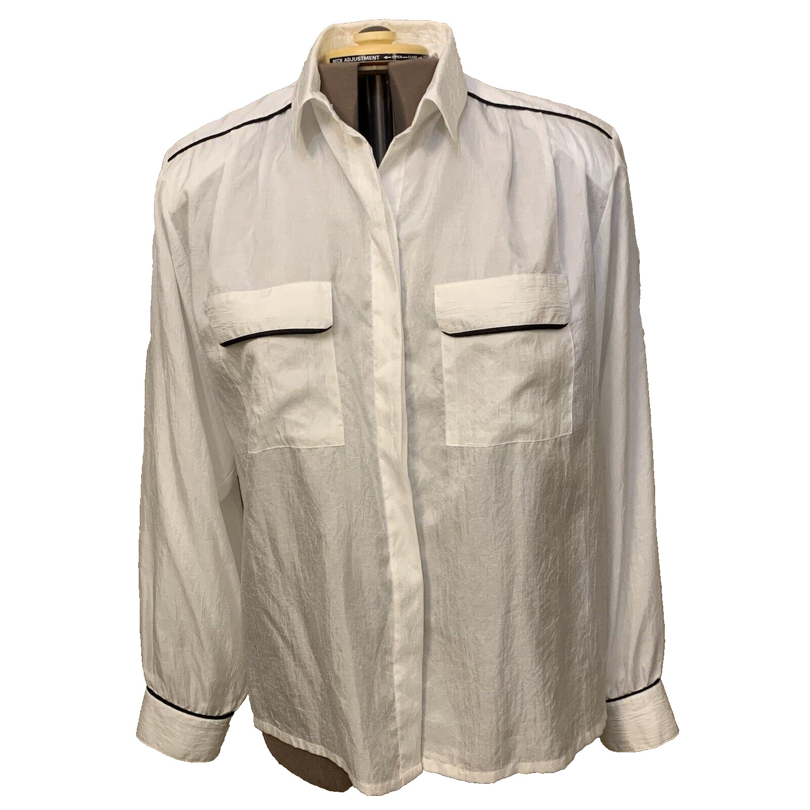 Adelaar-Matson. Sz 18. Long Sleeve. Flap Pockets. Hidden button placket. B101