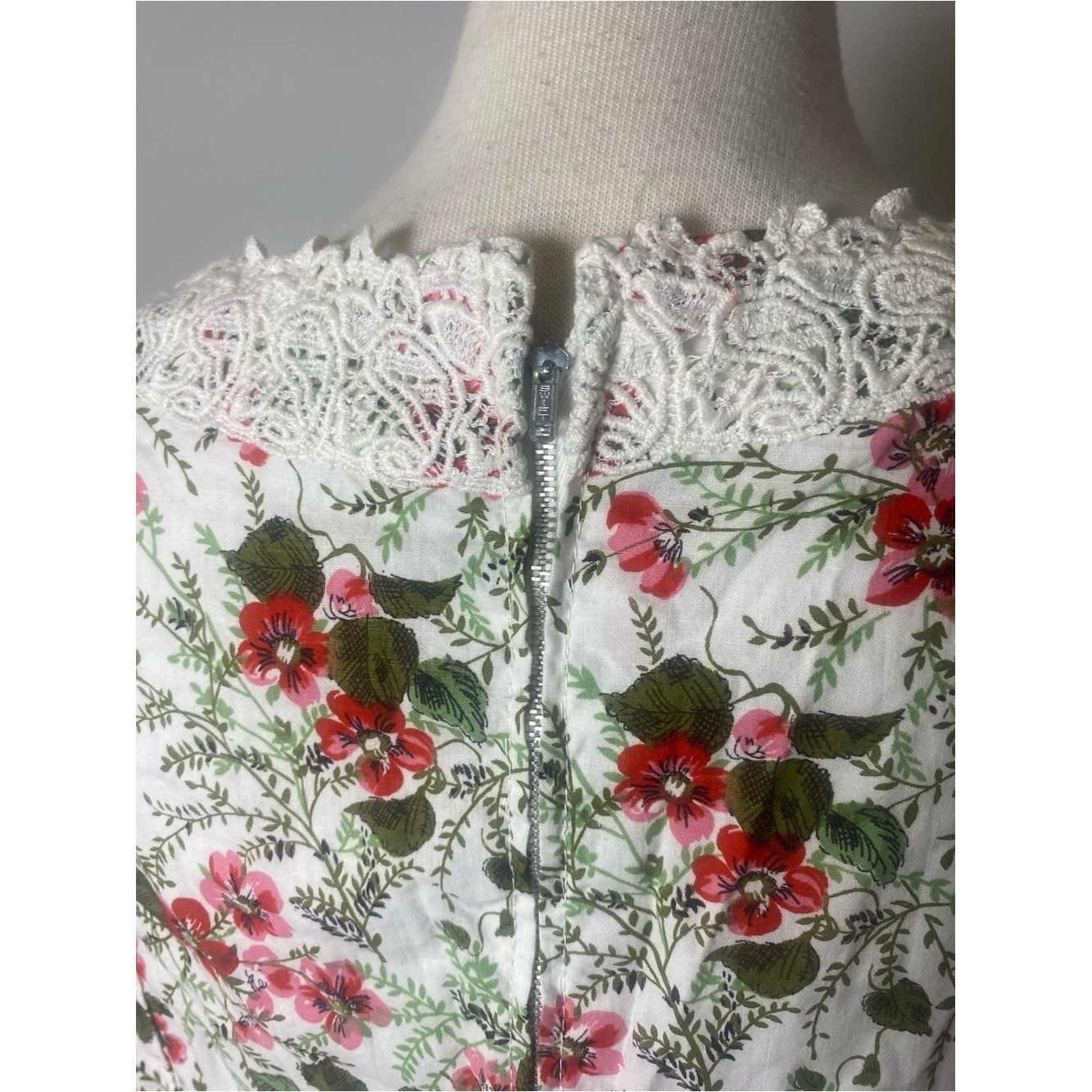 VTG 60’s Floral Bow Dress M/L Cotton Cottage Core Handmade Granny Core