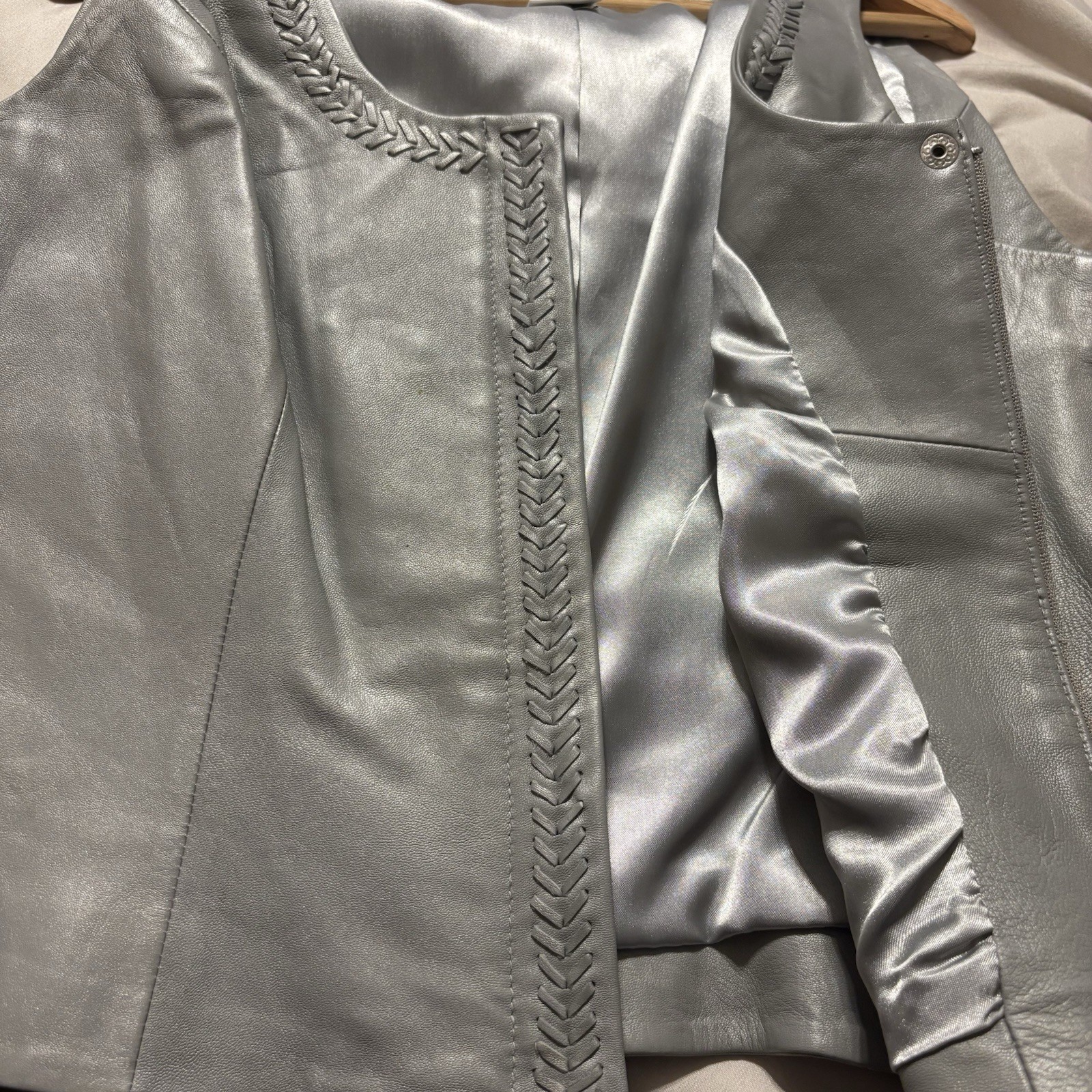 Vintage Y2K Caché Silver/Gray Leather Satin Lined Hidden Zipper Vest Size 10