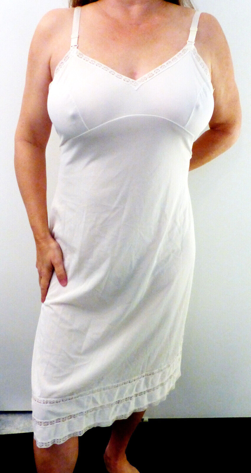 ELEGANT GAYMODE IVORY SATINY SLIPPERY NYLON SNIP-IT HEM FULL SLIP 38 EVC