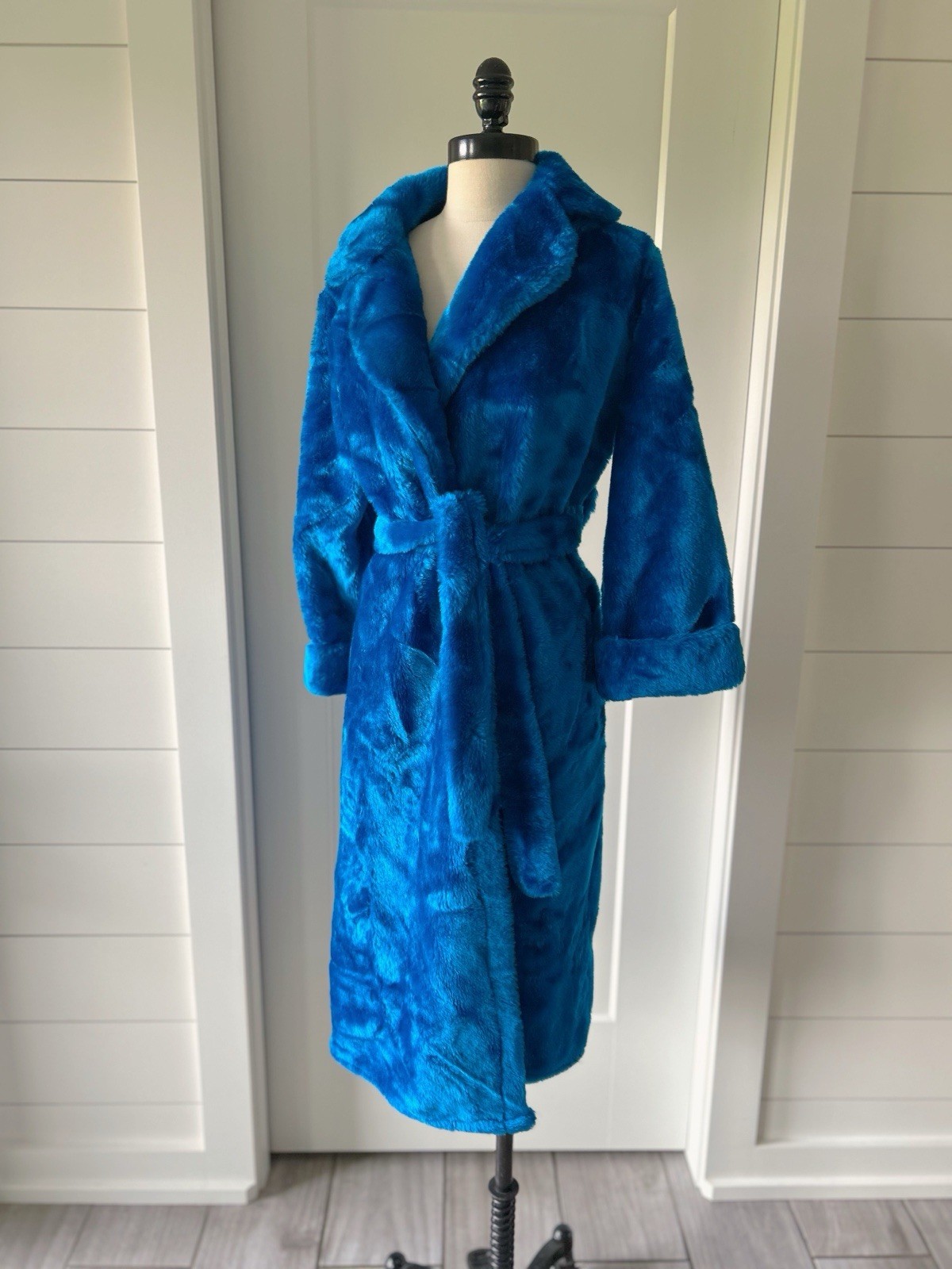 Vintage 1970’s Blue Faux Fur Wrap Robe Mod Gogo Glam