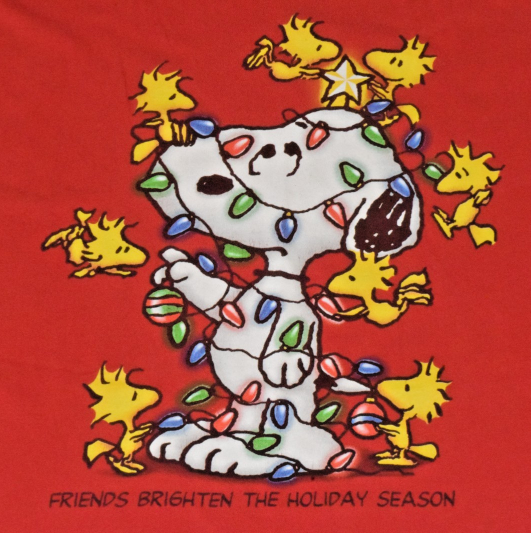 Vintage T-Shirt Peanuts Size XL Snoopy Friends Brighten The Holiday Season 2011
