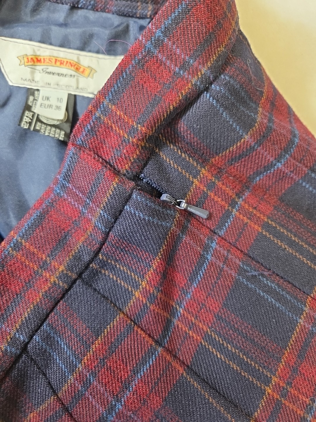 Vtg James Pringle Inverness Scotland Women’s Skirt Red Black Plaid Pleated UK 10